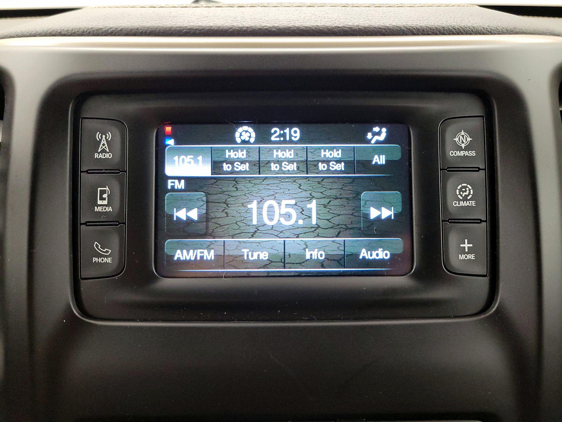 Thumbnail: 2016 Jeep Cherokee - 15