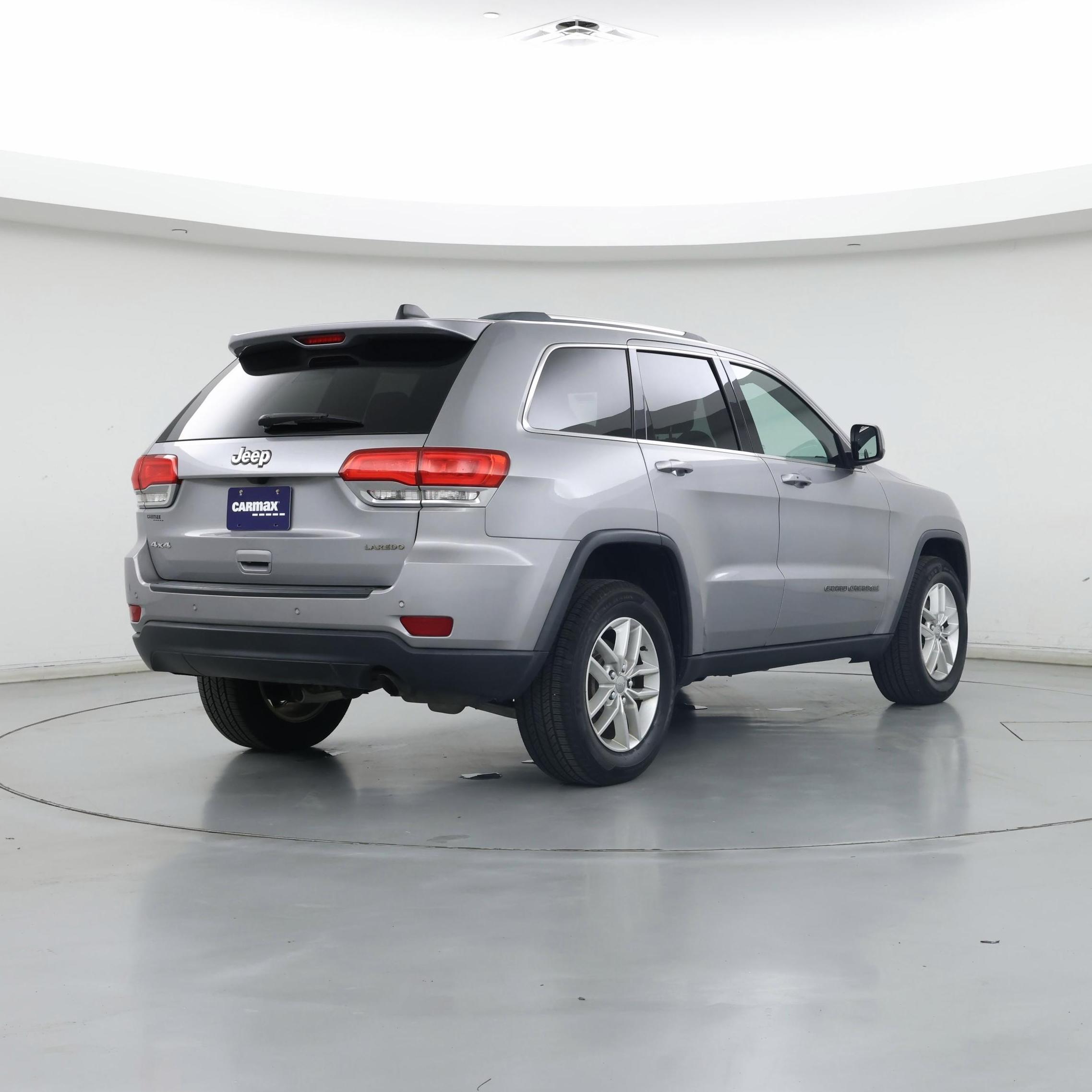 Thumbnail: 2018 Jeep Grand Cherokee - 8