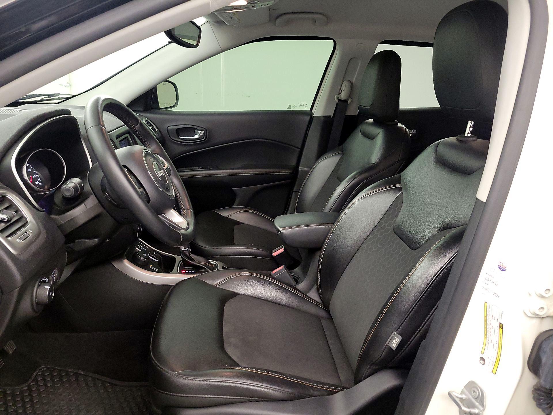 Thumbnail: 2018 Jeep Compass - 11