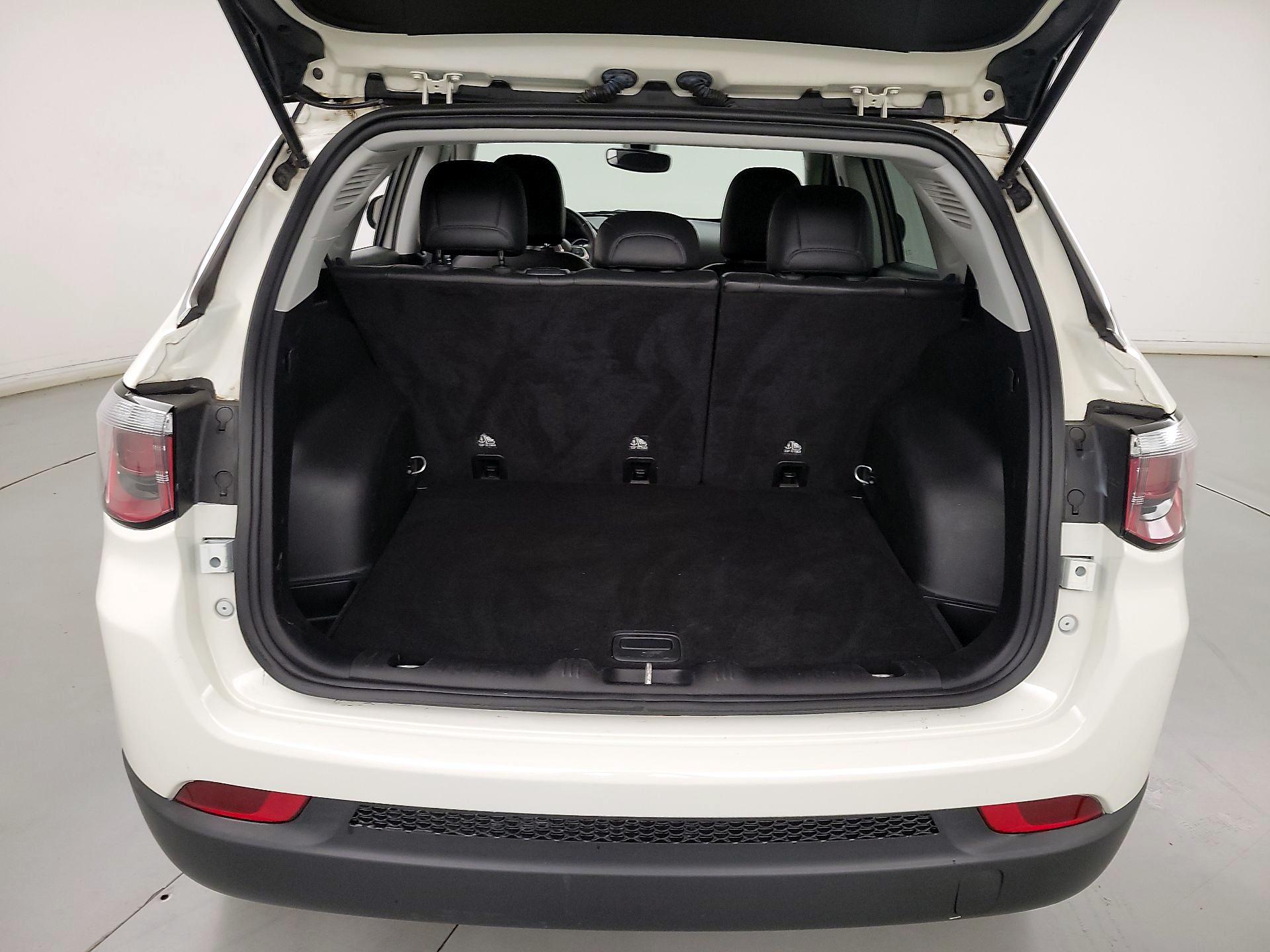 Thumbnail: 2018 Jeep Compass - 20