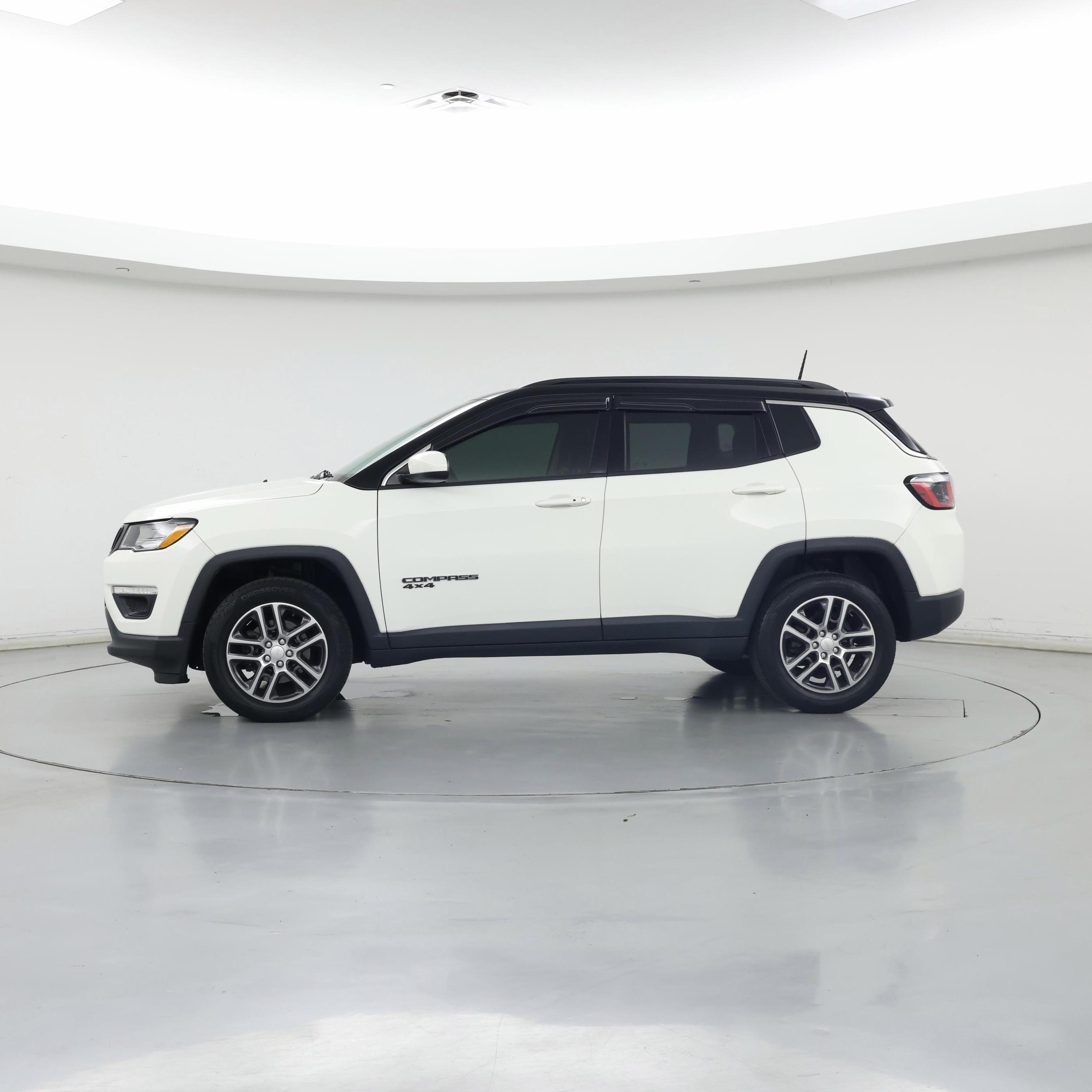 Thumbnail: 2018 Jeep Compass - 3