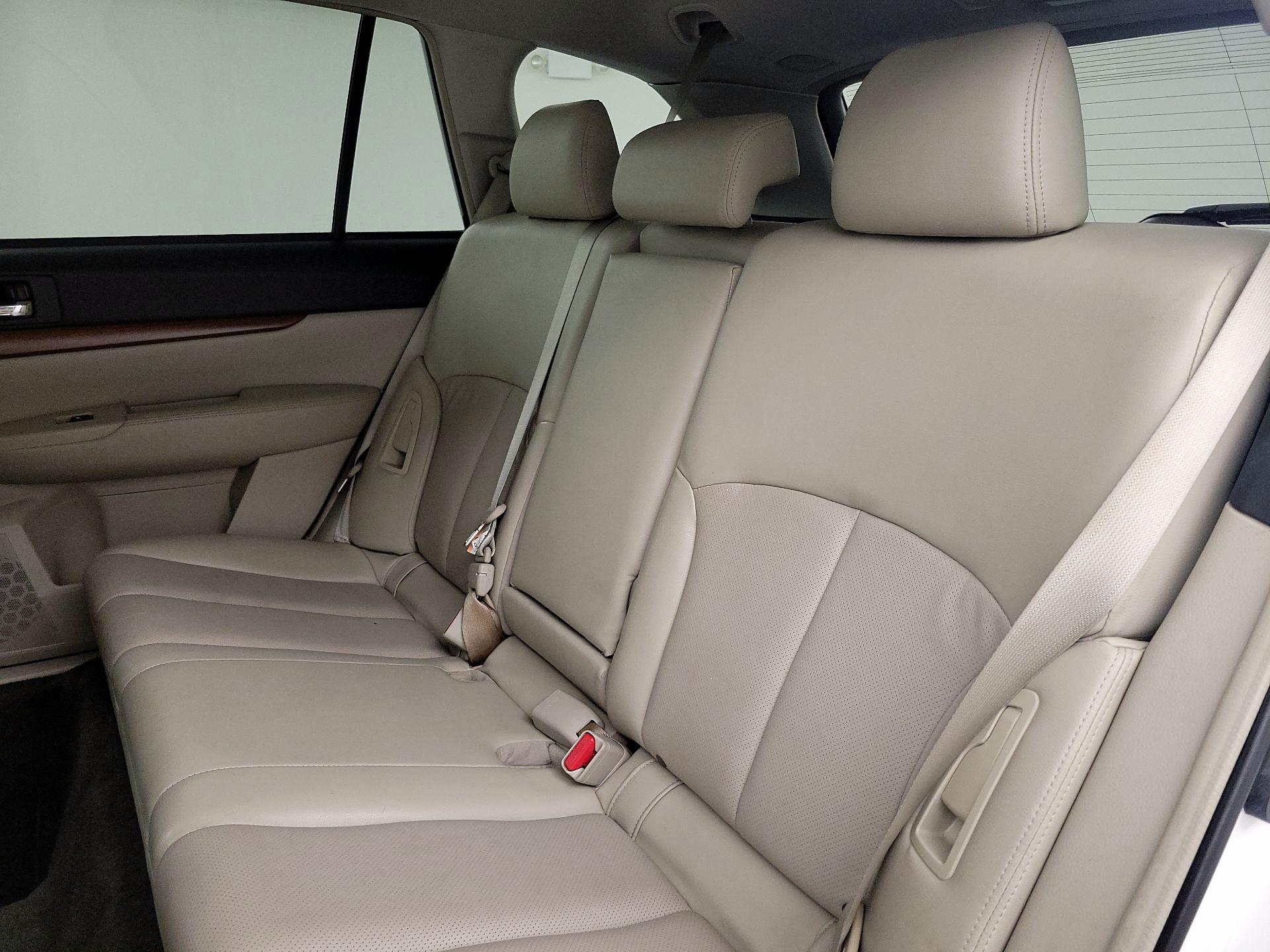 Thumbnail: 2014 Subaru Outback - 18
