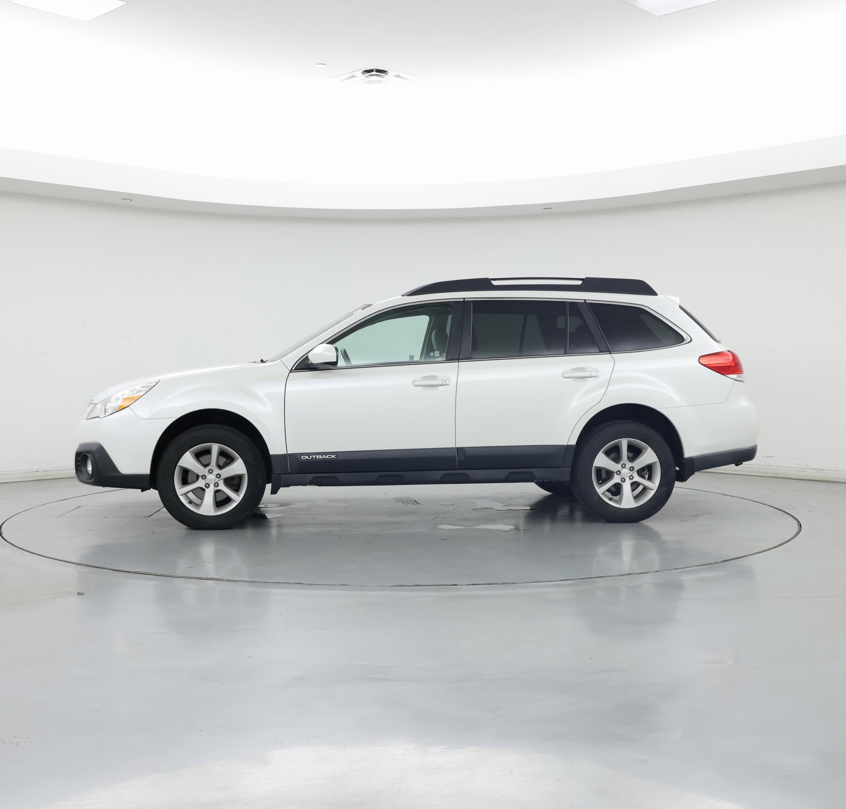 Thumbnail: 2014 Subaru Outback - 3