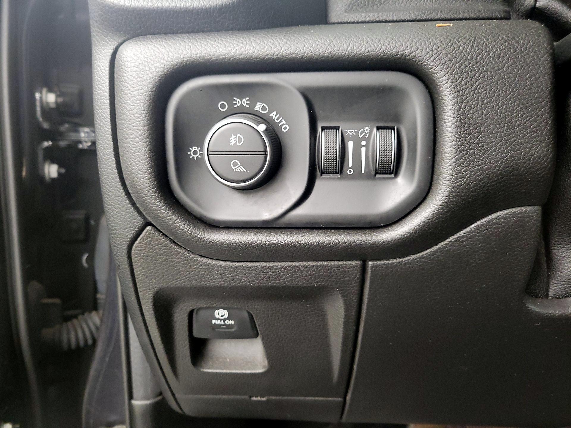 Thumbnail: 2019 RAM 1500 - 13