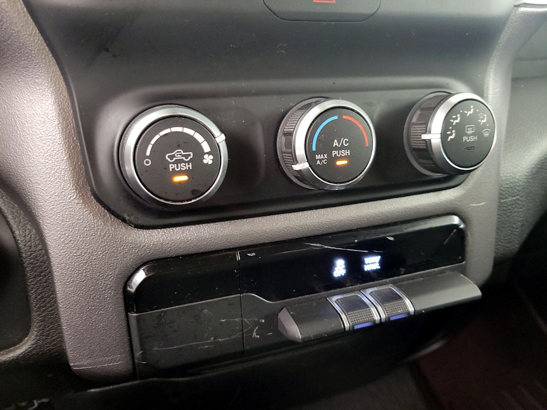 Thumbnail: 2019 RAM 1500 - 16
