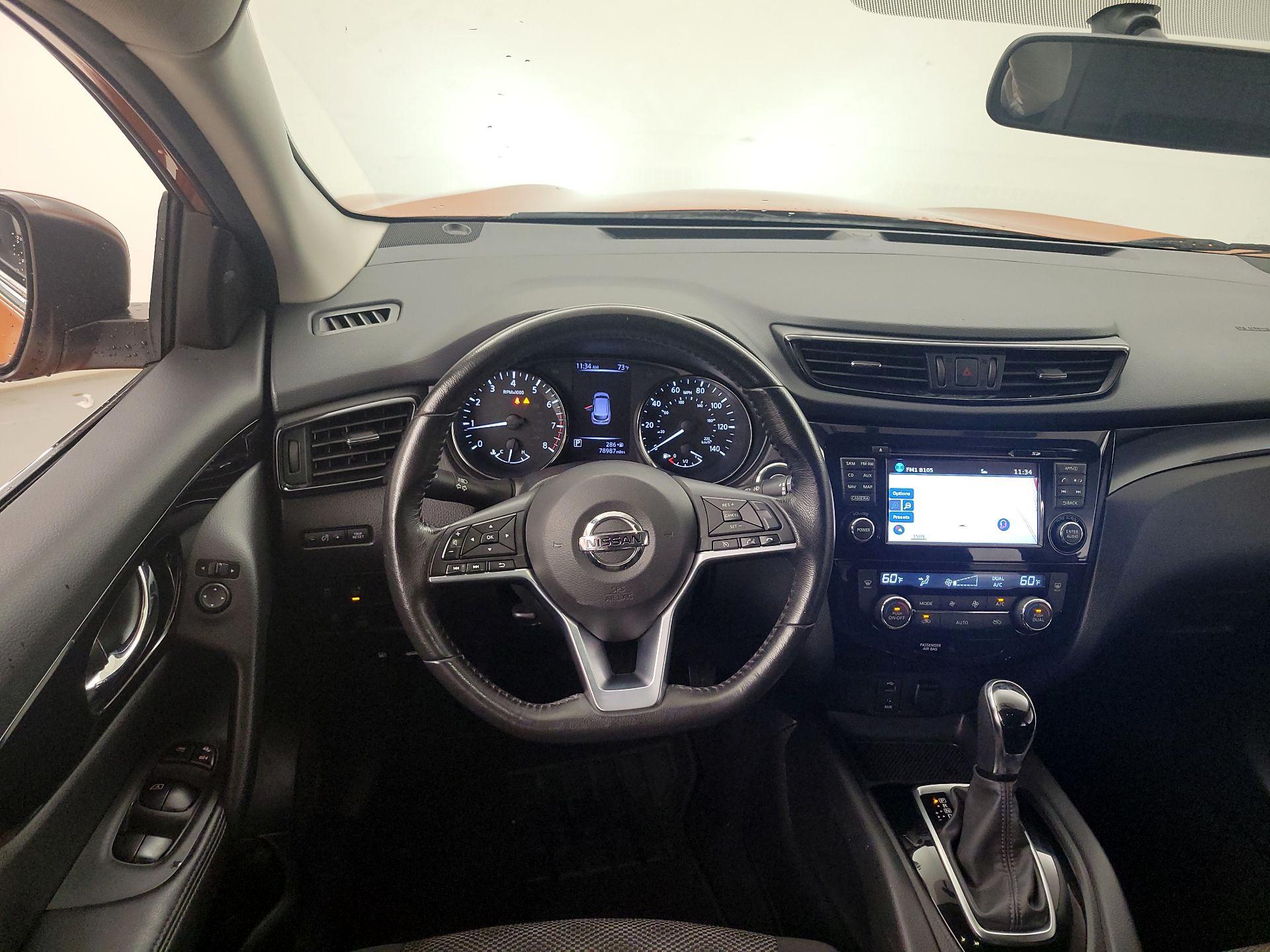 Thumbnail: 2017 Nissan Rogue Sport - 10