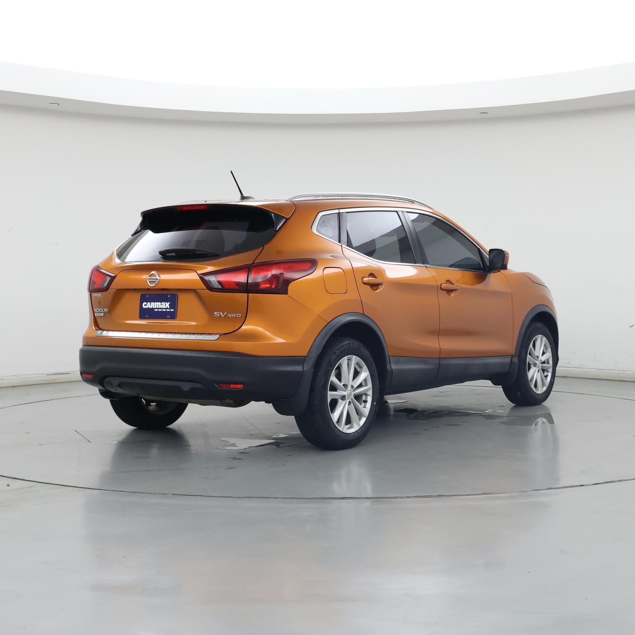 Thumbnail: 2017 Nissan Rogue Sport - 8