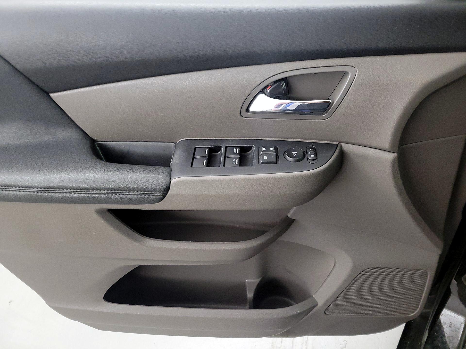Thumbnail: 2016 Honda Odyssey - 12