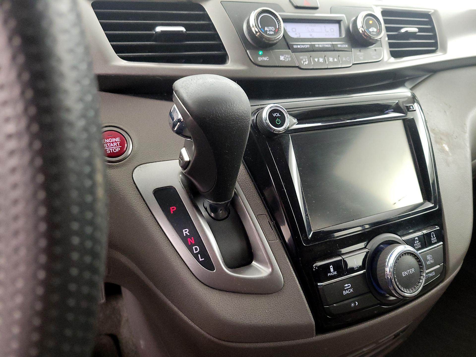 Thumbnail: 2016 Honda Odyssey - 17