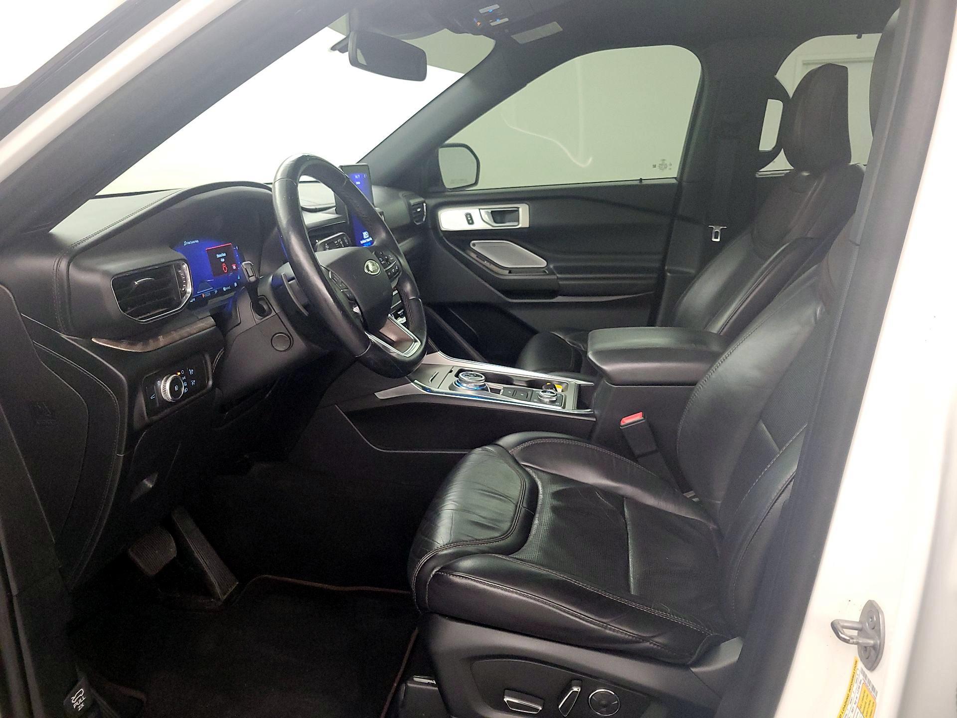 Thumbnail: 2020 Ford Explorer - 11