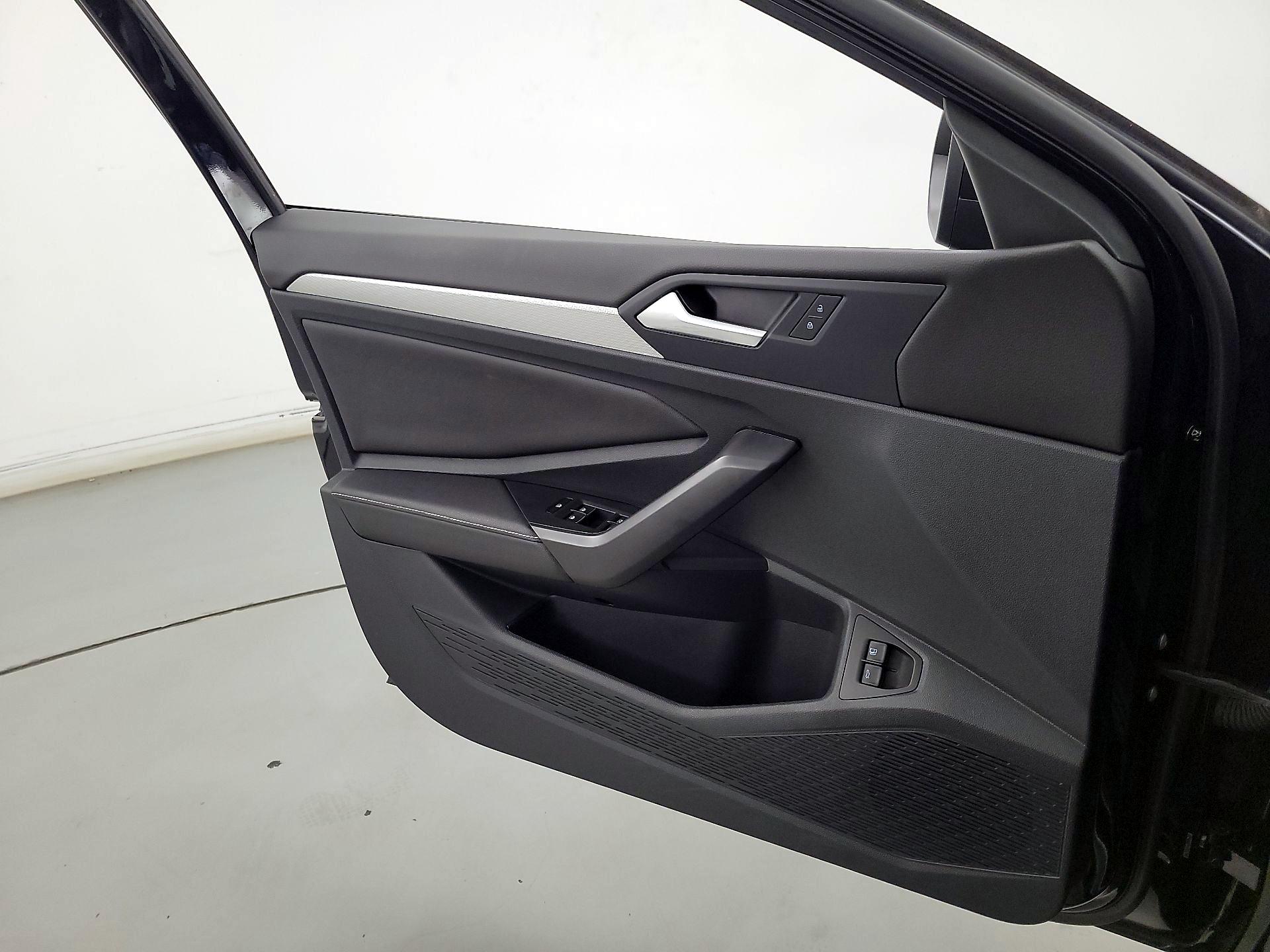 Thumbnail: 2024 Volkswagen Jetta - 12