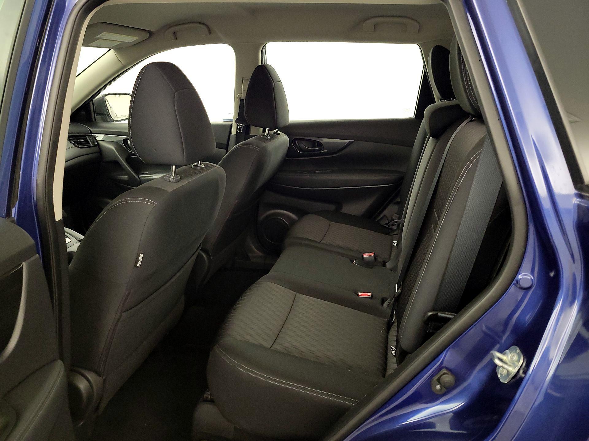 Thumbnail: 2019 Nissan Rogue - 19