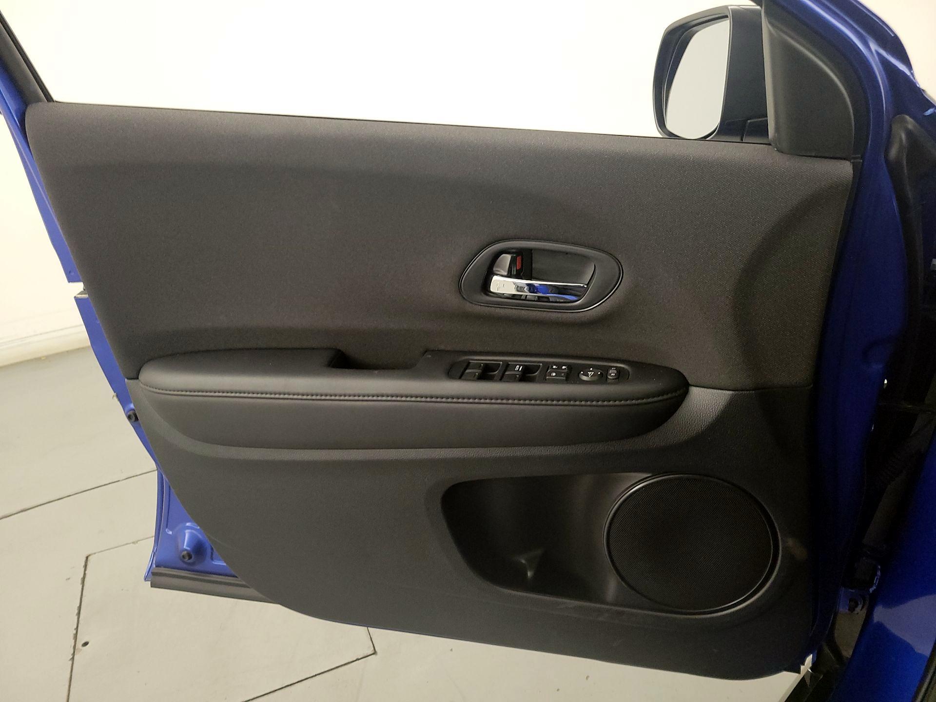 Thumbnail: 2019 Honda HR-V - 12