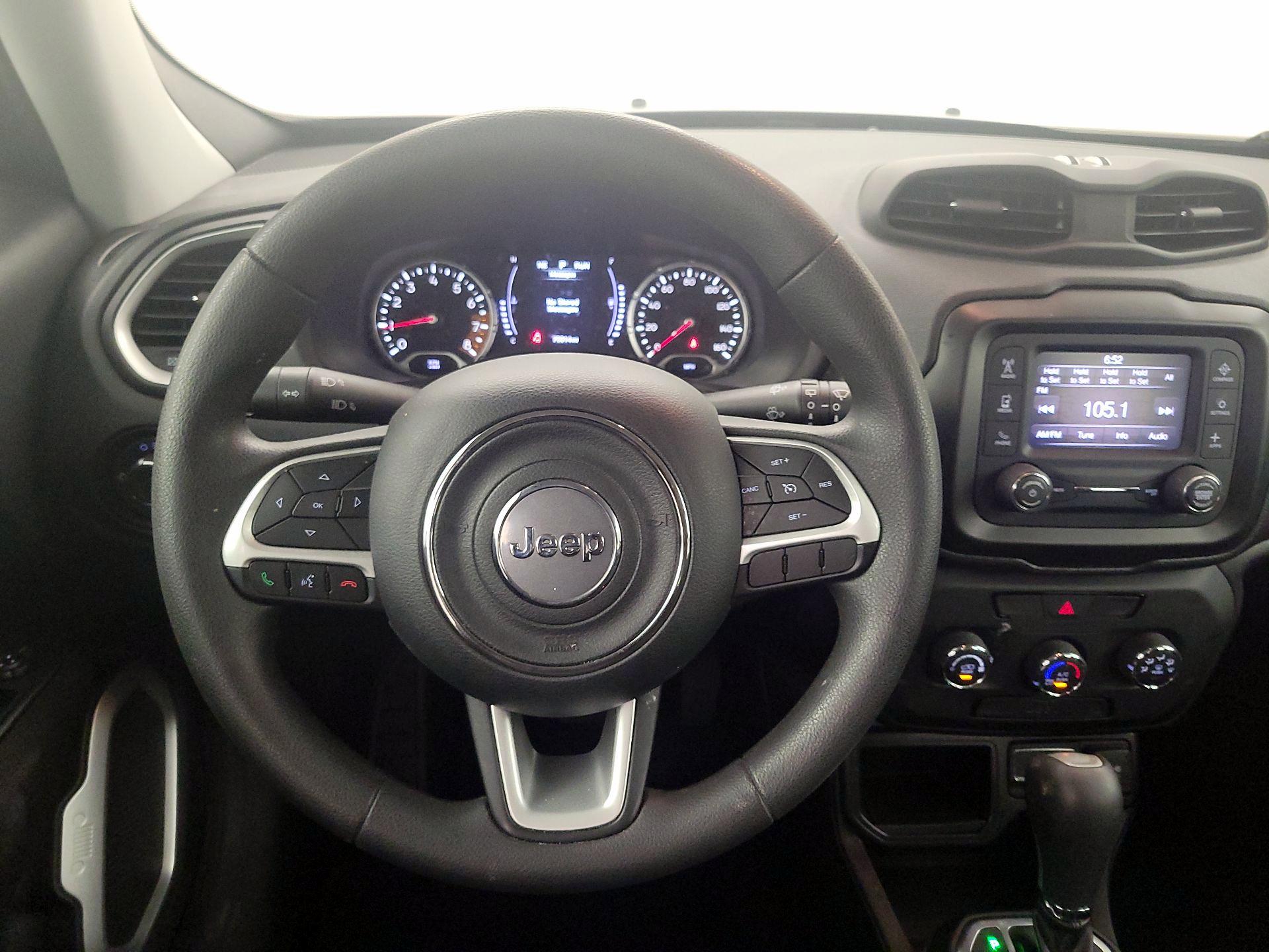 Thumbnail: 2020 Jeep Renegade - 10
