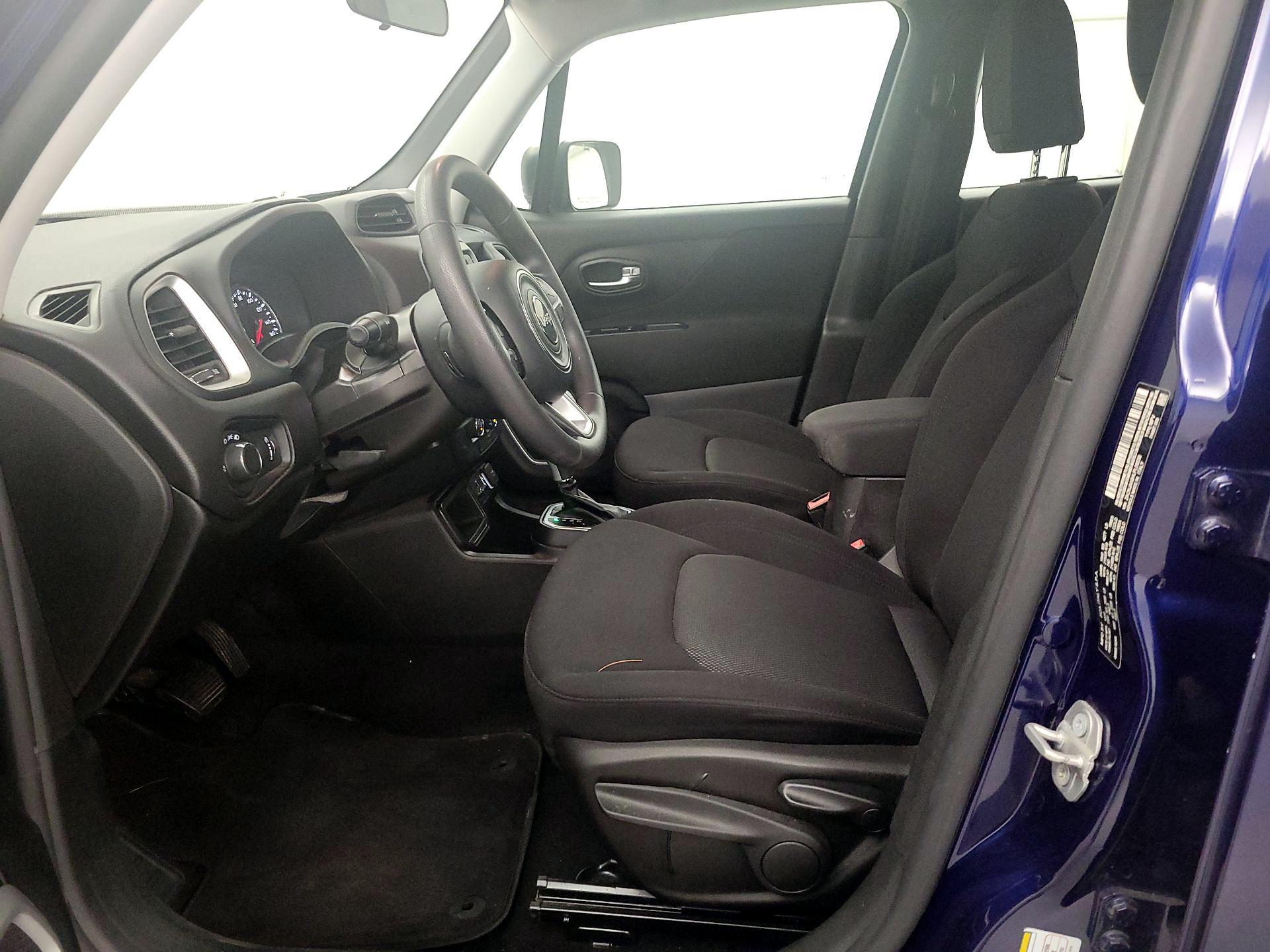 Thumbnail: 2020 Jeep Renegade - 11