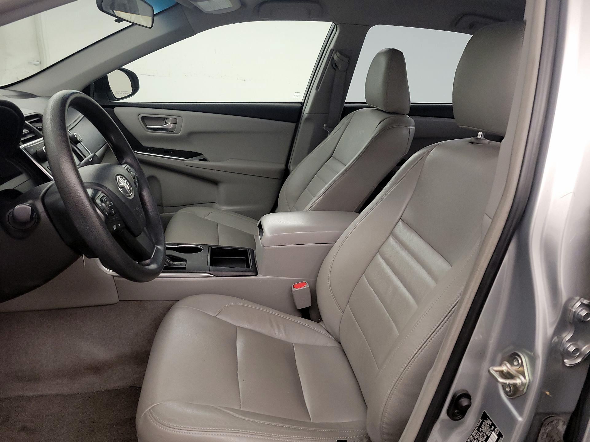 Thumbnail: 2016 Toyota Camry - 11