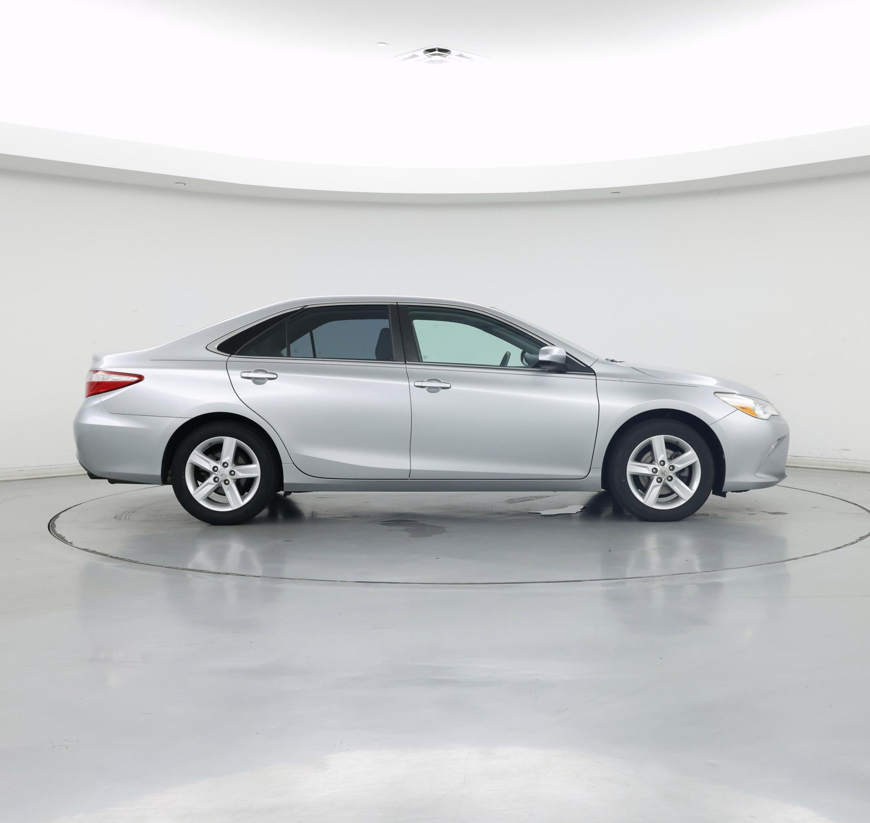 Thumbnail: 2016 Toyota Camry - 7