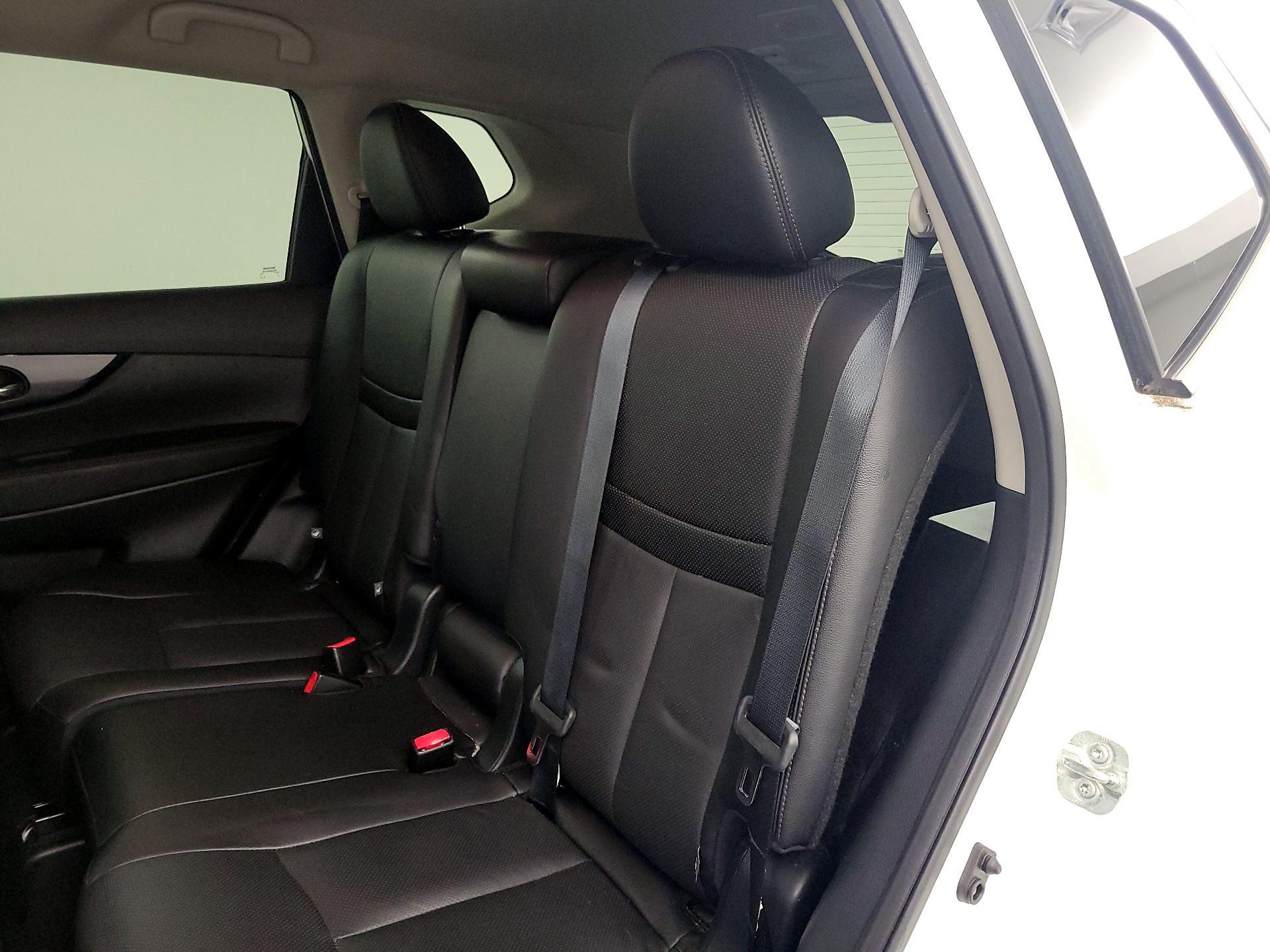 Thumbnail: 2019 Nissan Rogue - 20