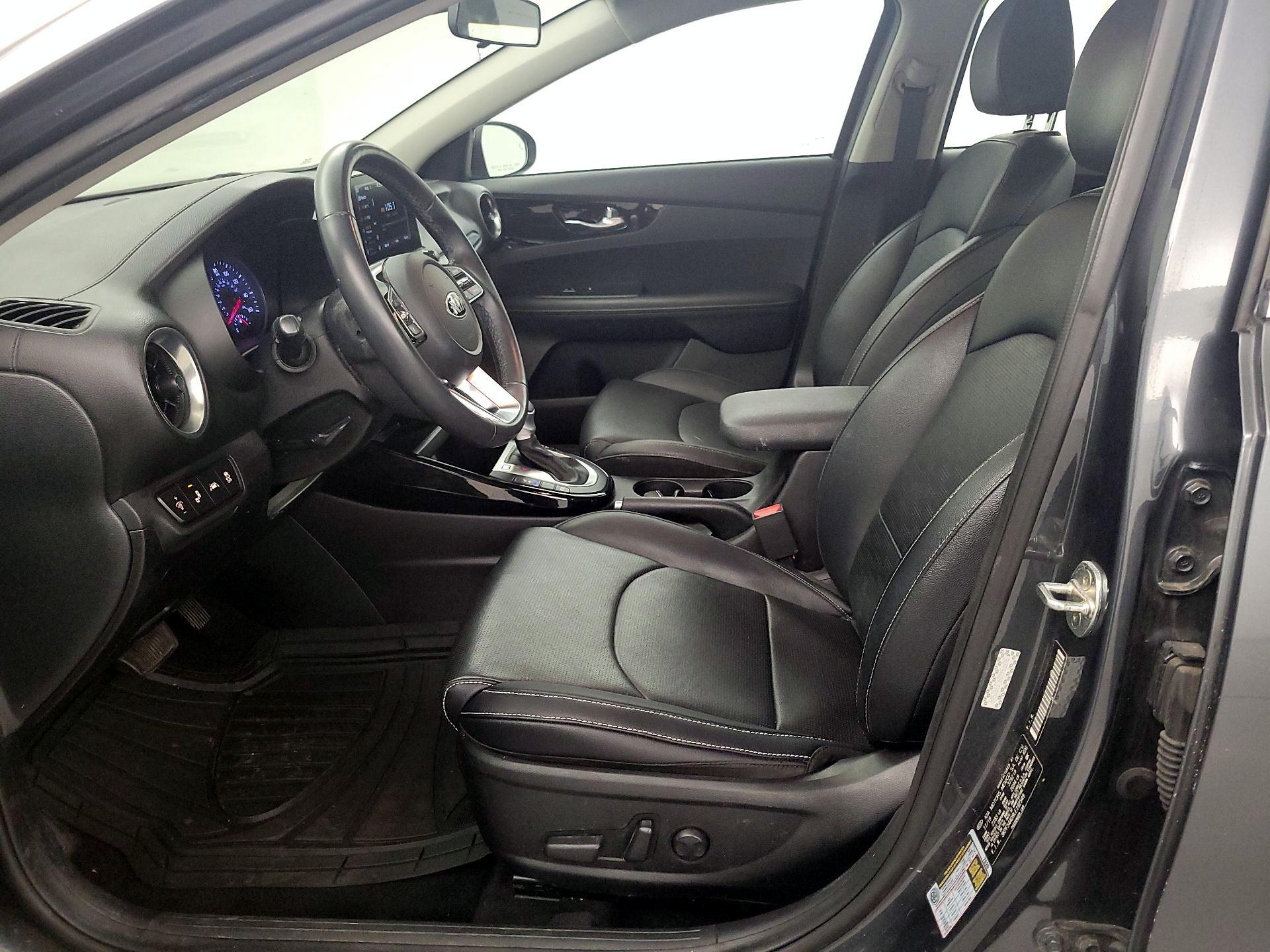Thumbnail: 2020 Kia Forte - 11