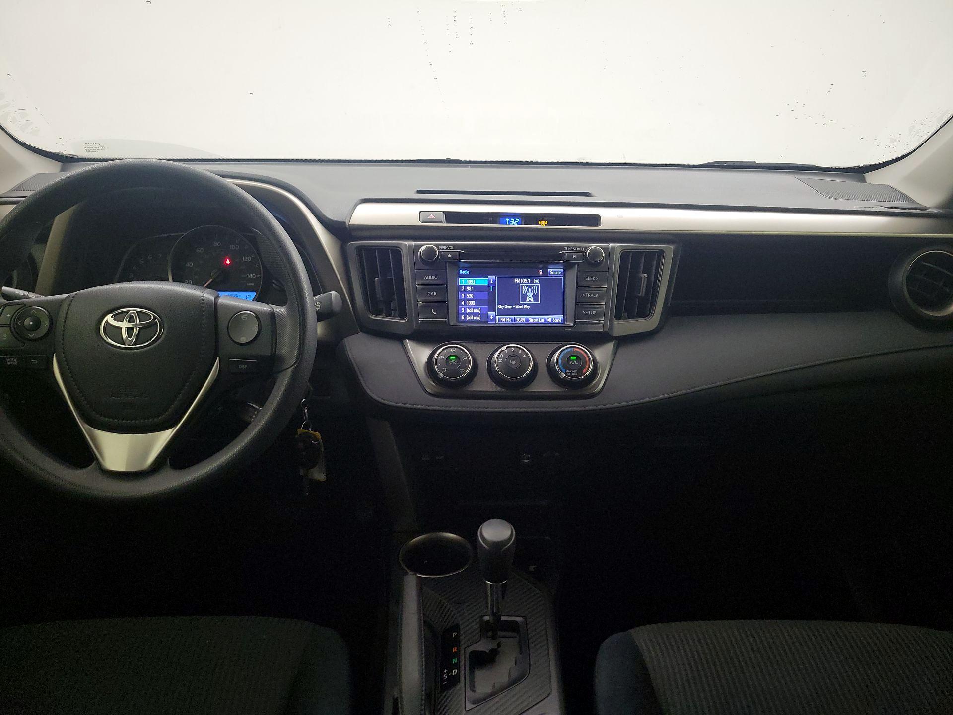 Thumbnail: 2015 Toyota RAV4 - 9
