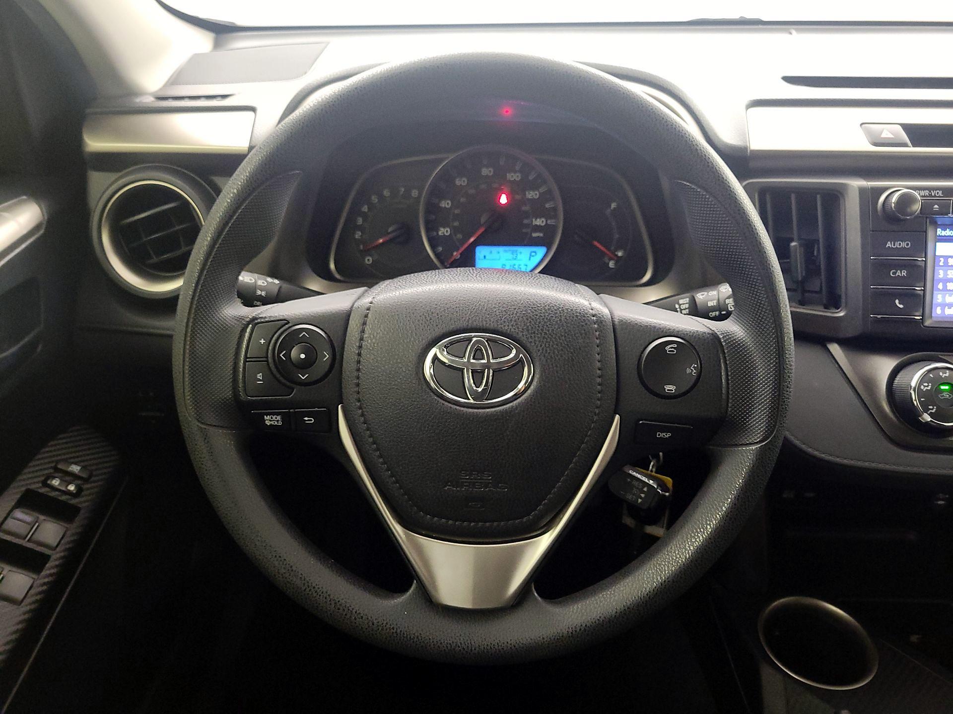 Thumbnail: 2015 Toyota RAV4 - 10