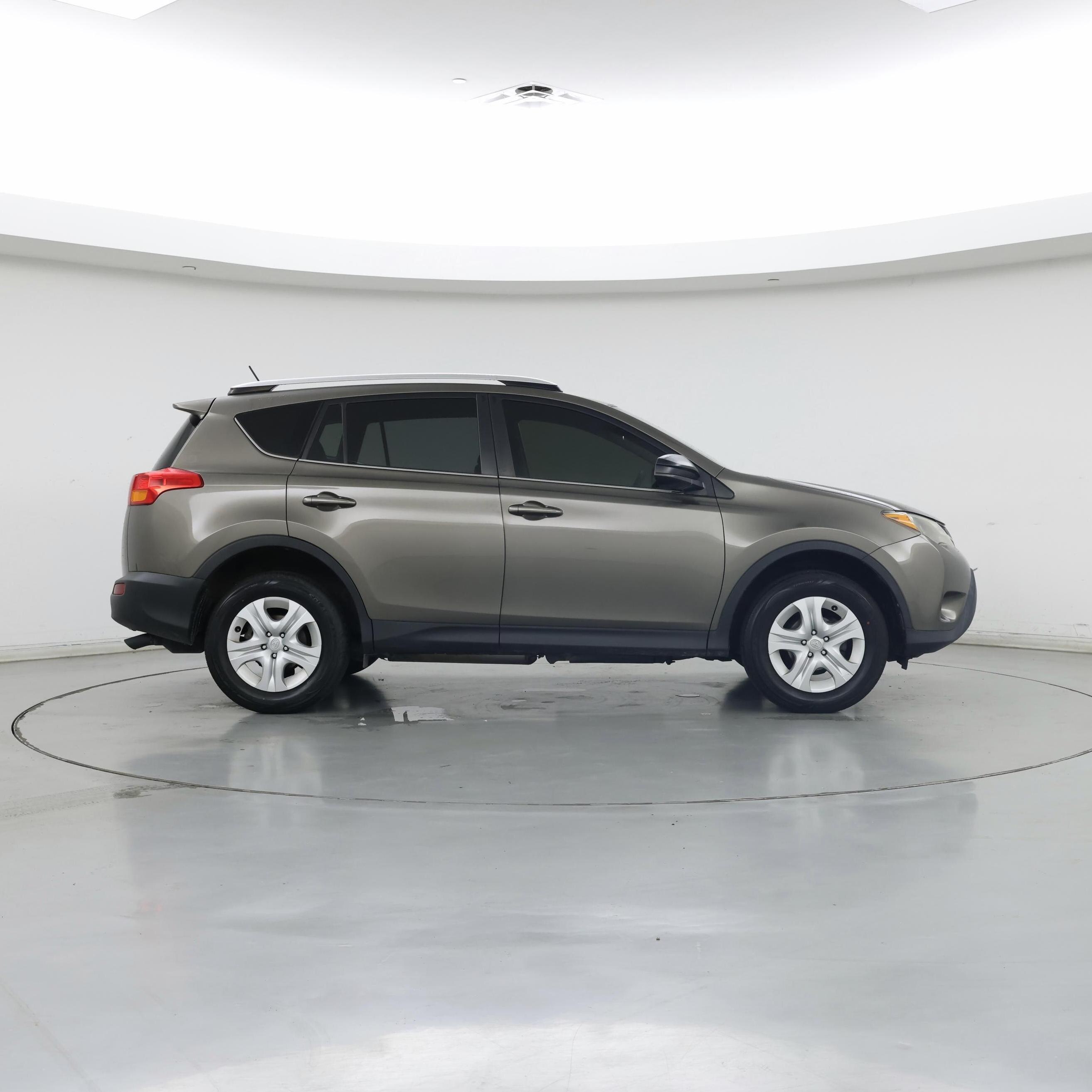 Thumbnail: 2015 Toyota RAV4 - 7