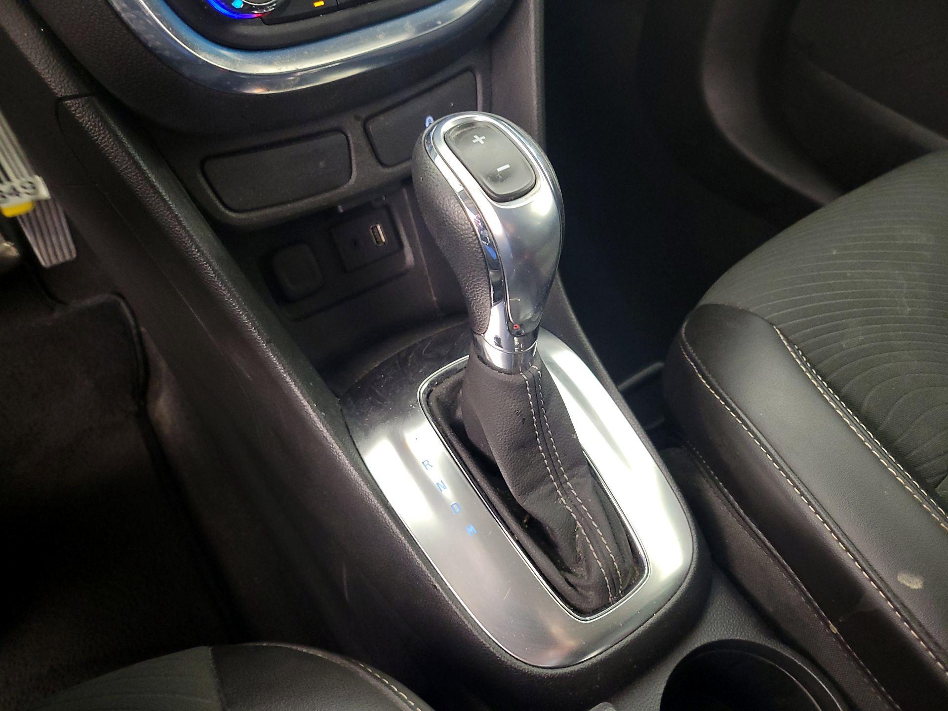 Thumbnail: 2014 Buick Encore - 18