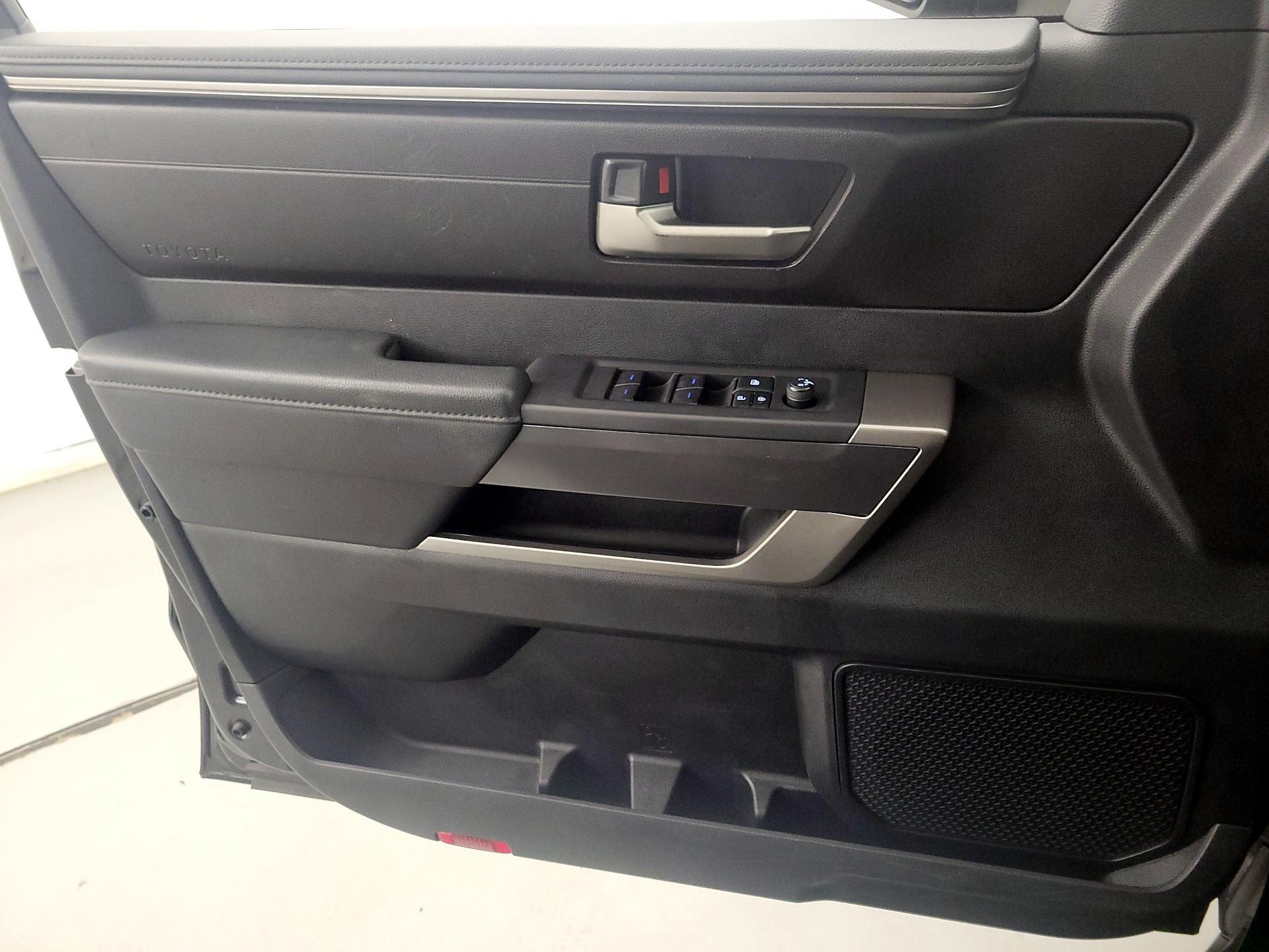 Thumbnail: 2022 Toyota Tundra - 12