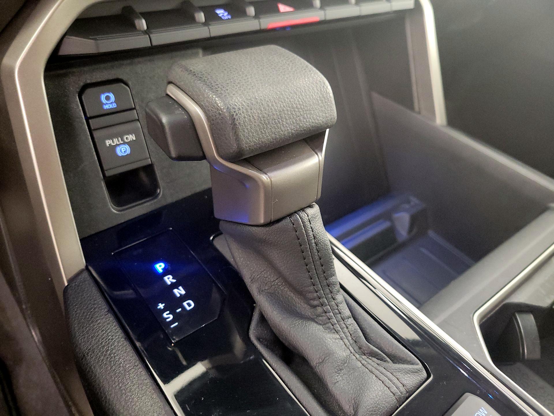 Thumbnail: 2022 Toyota Tundra - 17