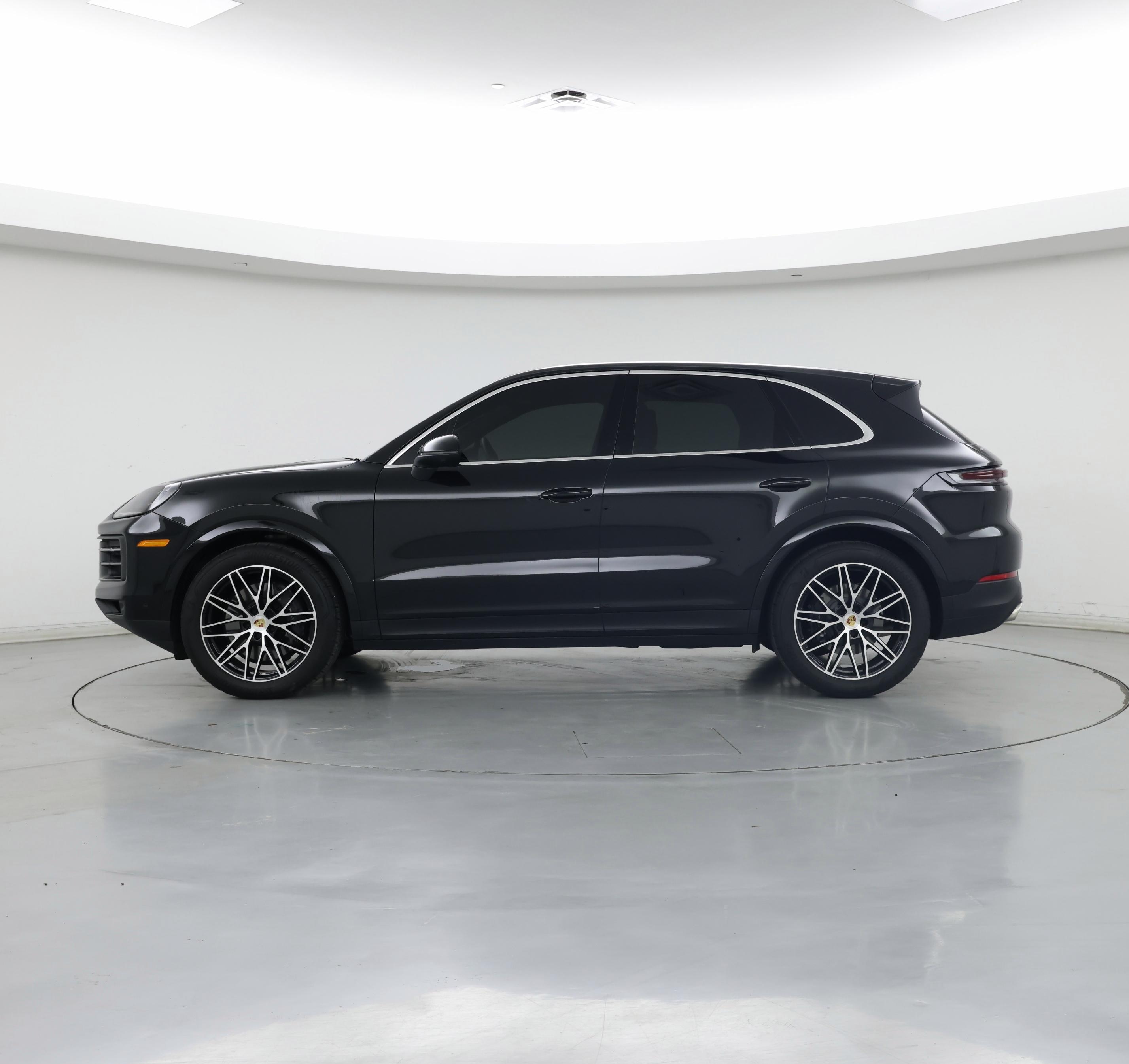 Thumbnail: 2024 Porsche Cayenne - 3