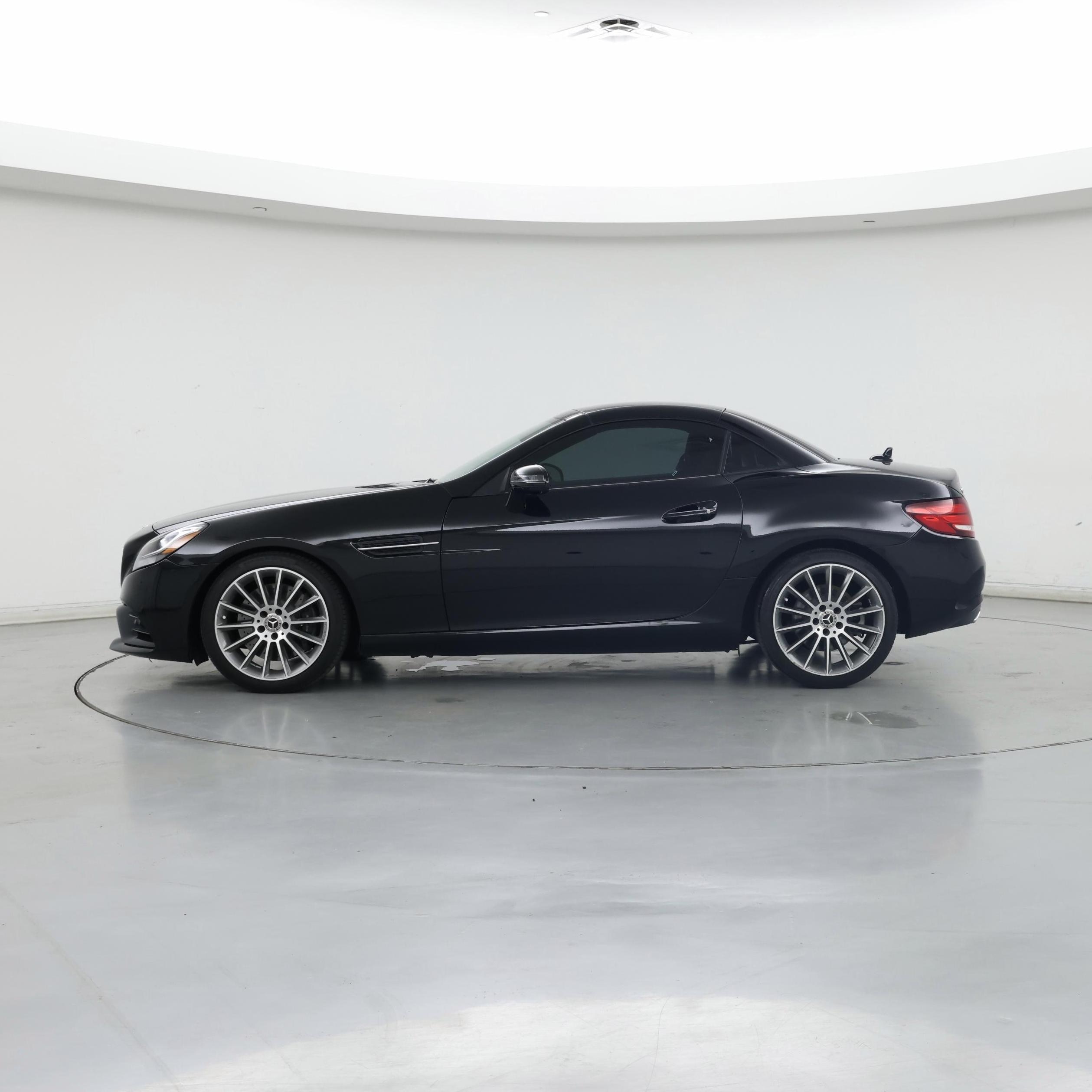 Thumbnail: 2020 Mercedes-Benz SLC - 3