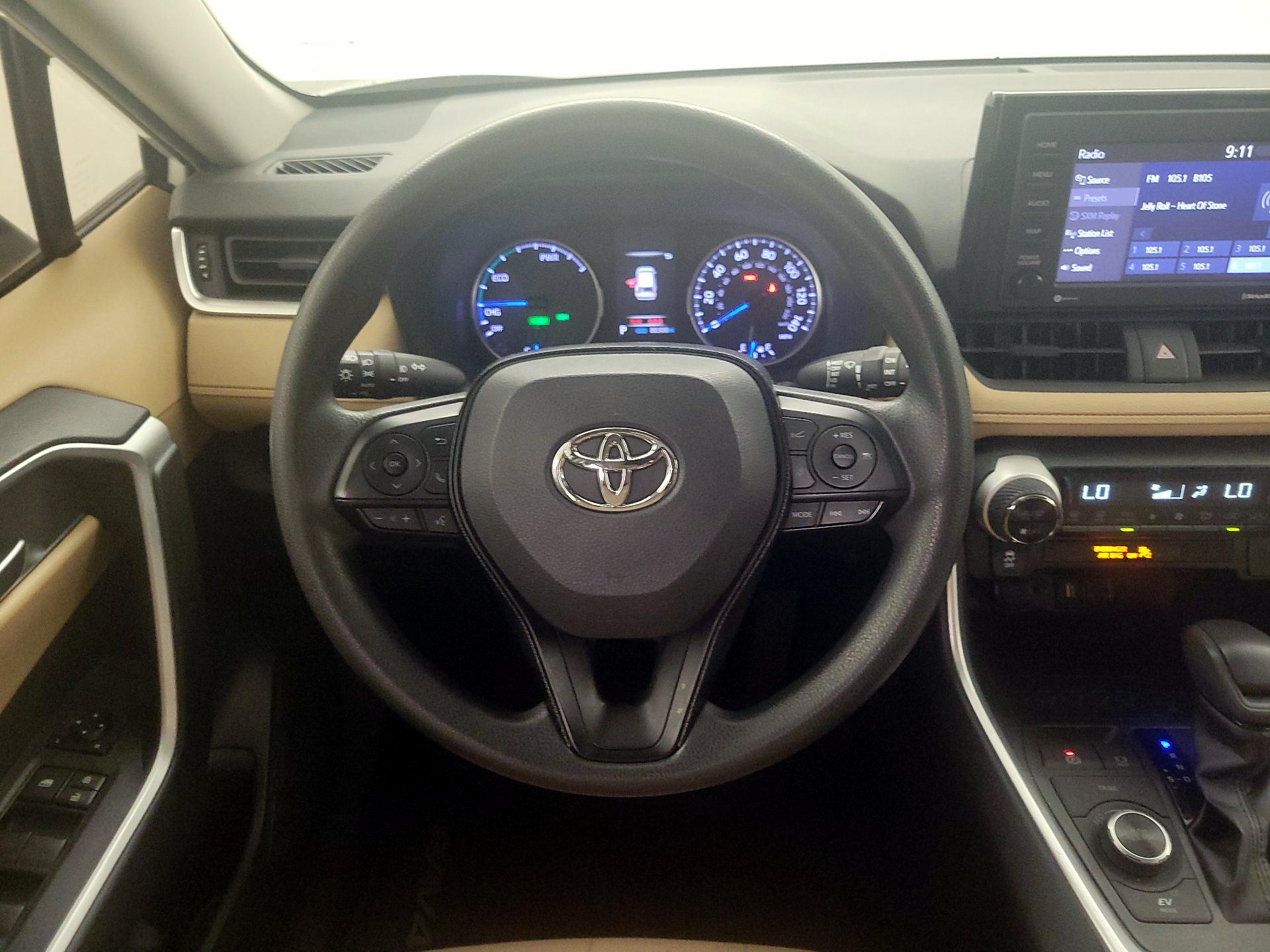 Thumbnail: 2020 Toyota RAV4 - 10