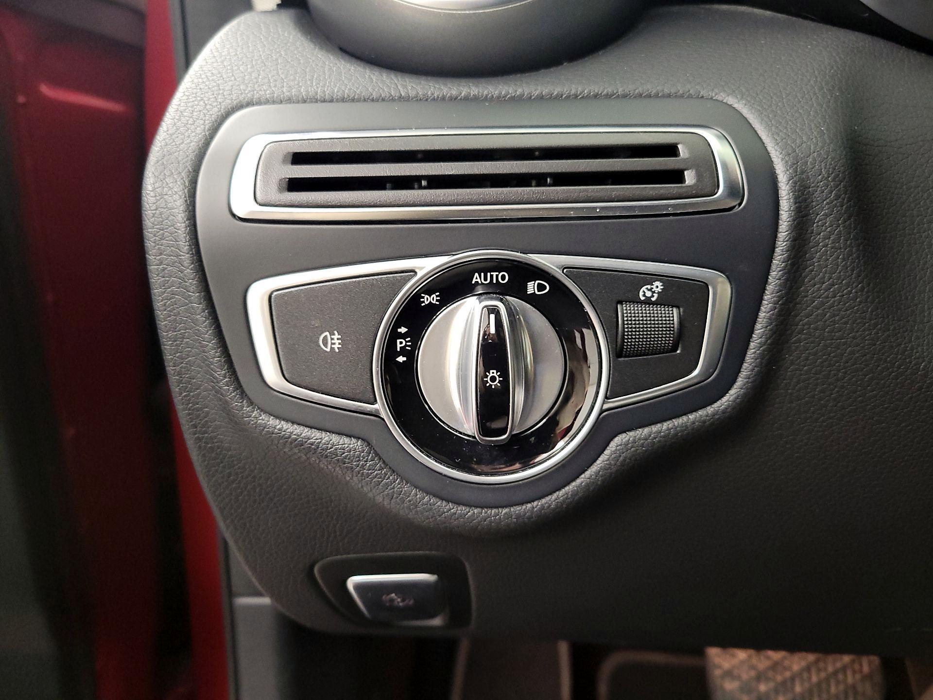 Thumbnail: 2017 Mercedes-Benz C-Class - 13