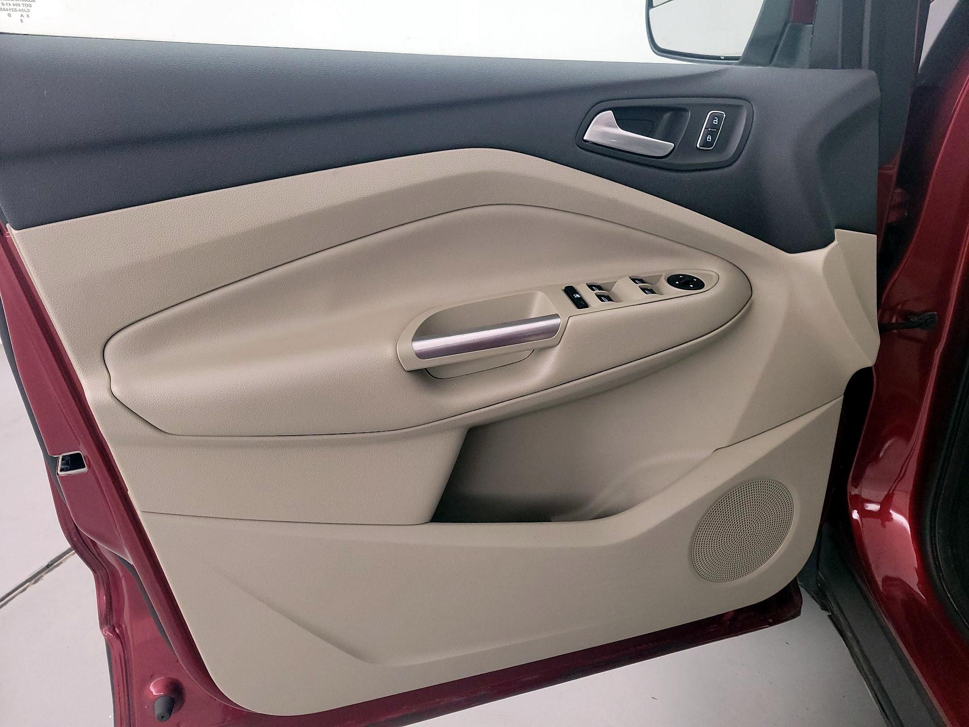 Thumbnail: 2016 Ford Escape - 12
