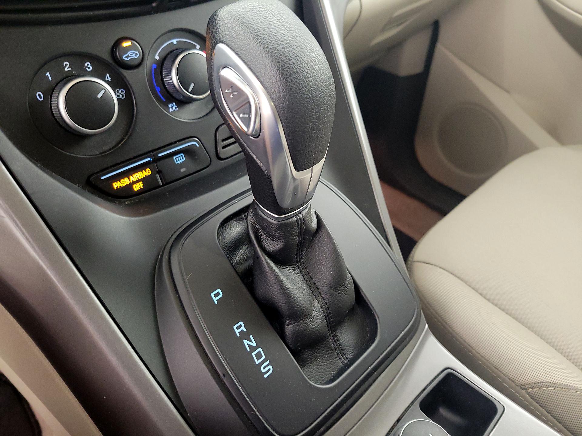 Thumbnail: 2016 Ford Escape - 17