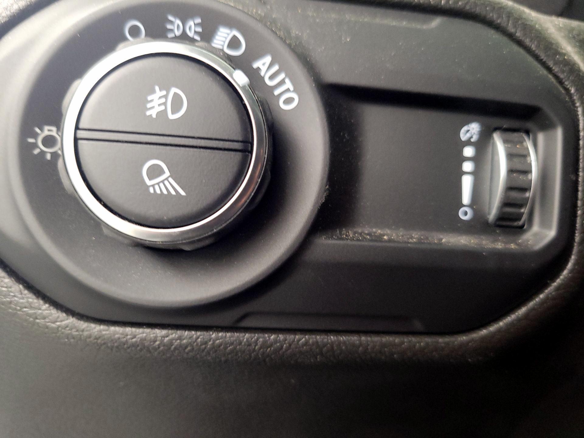 Thumbnail: 2023 Jeep Gladiator - 13