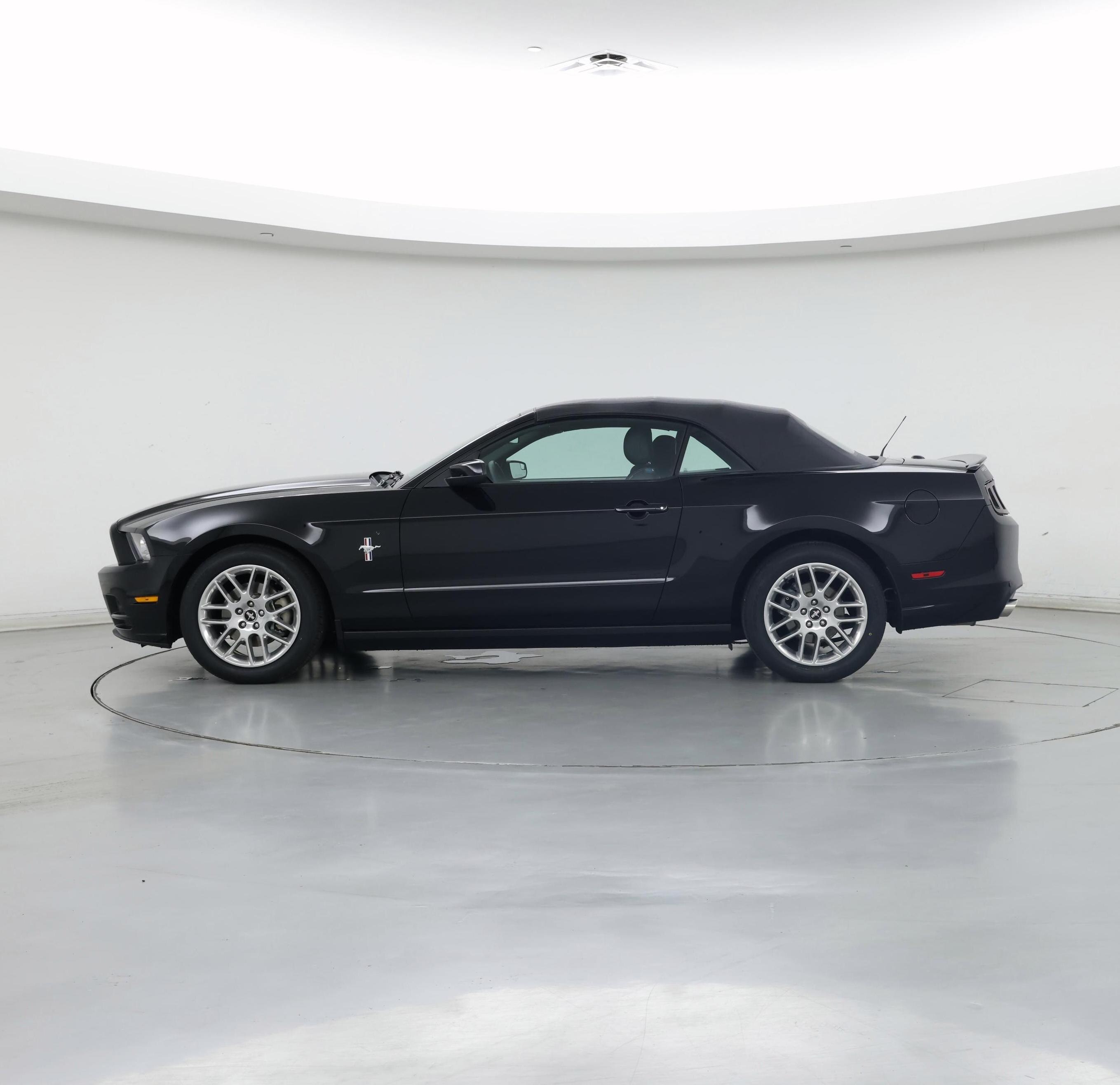 Thumbnail: 2014 Ford Mustang - 3