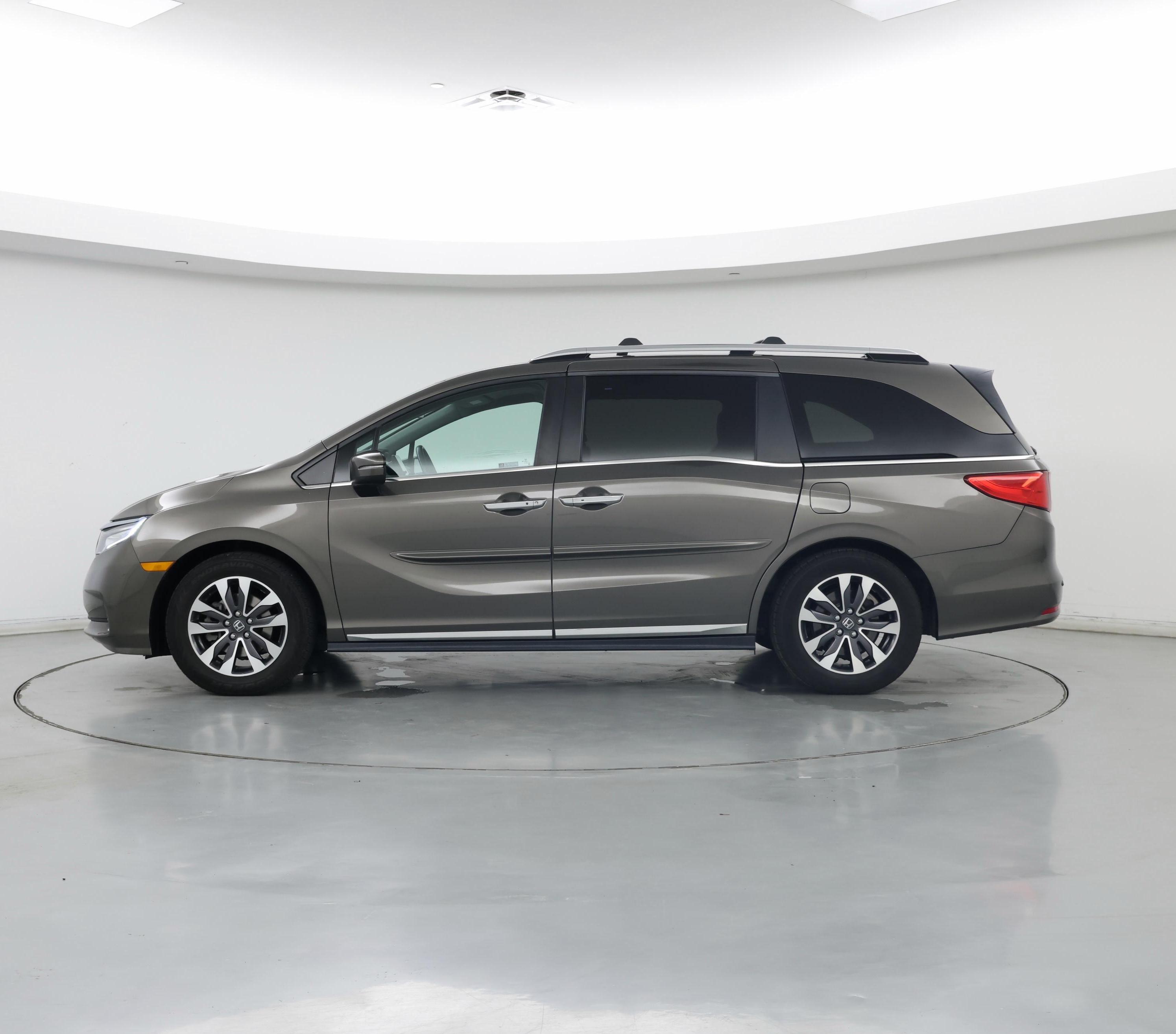 Thumbnail: 2022 Honda Odyssey - 3