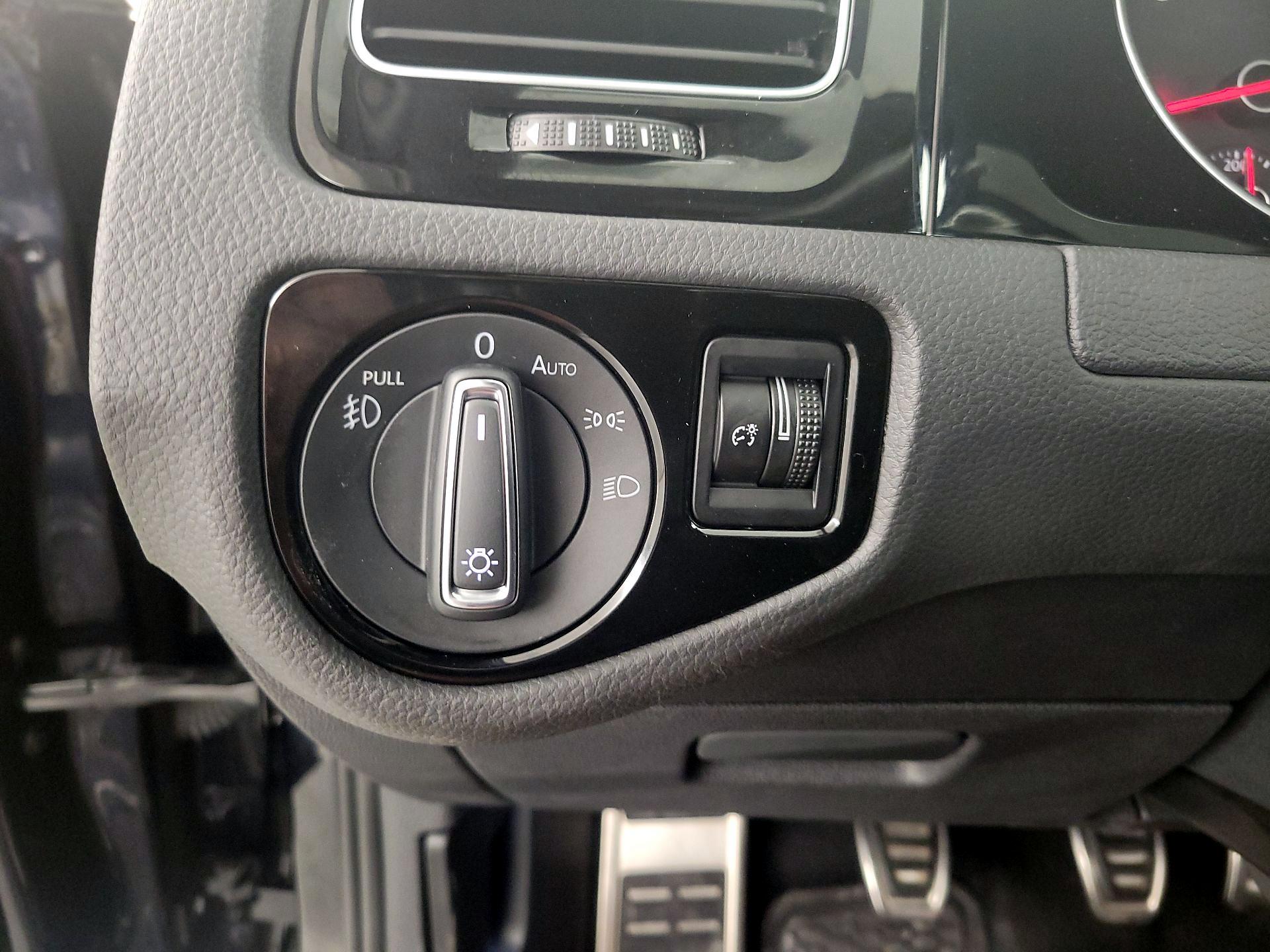 Thumbnail: 2021 Volkswagen Golf - 13