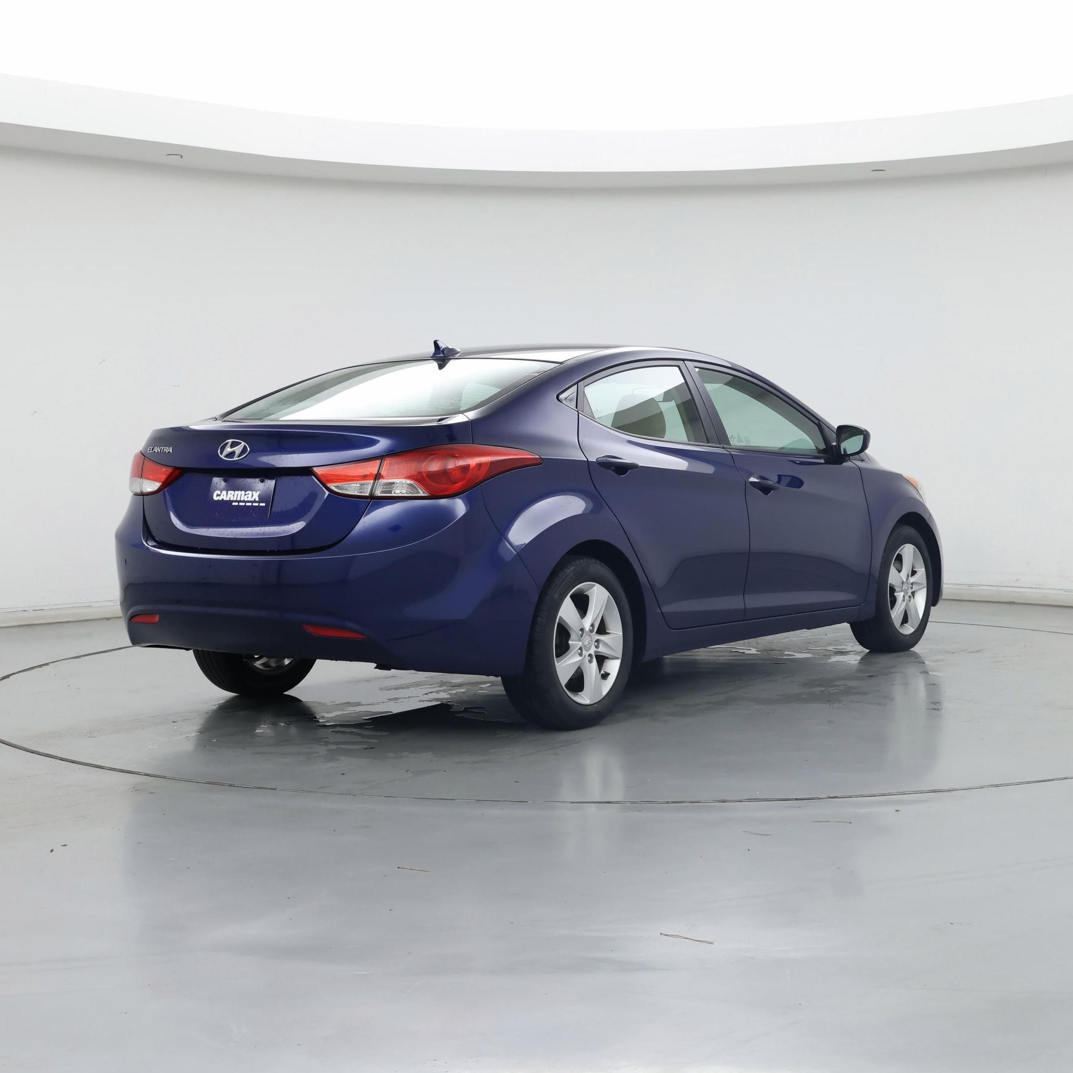 Thumbnail: 2013 Hyundai Elantra - 8