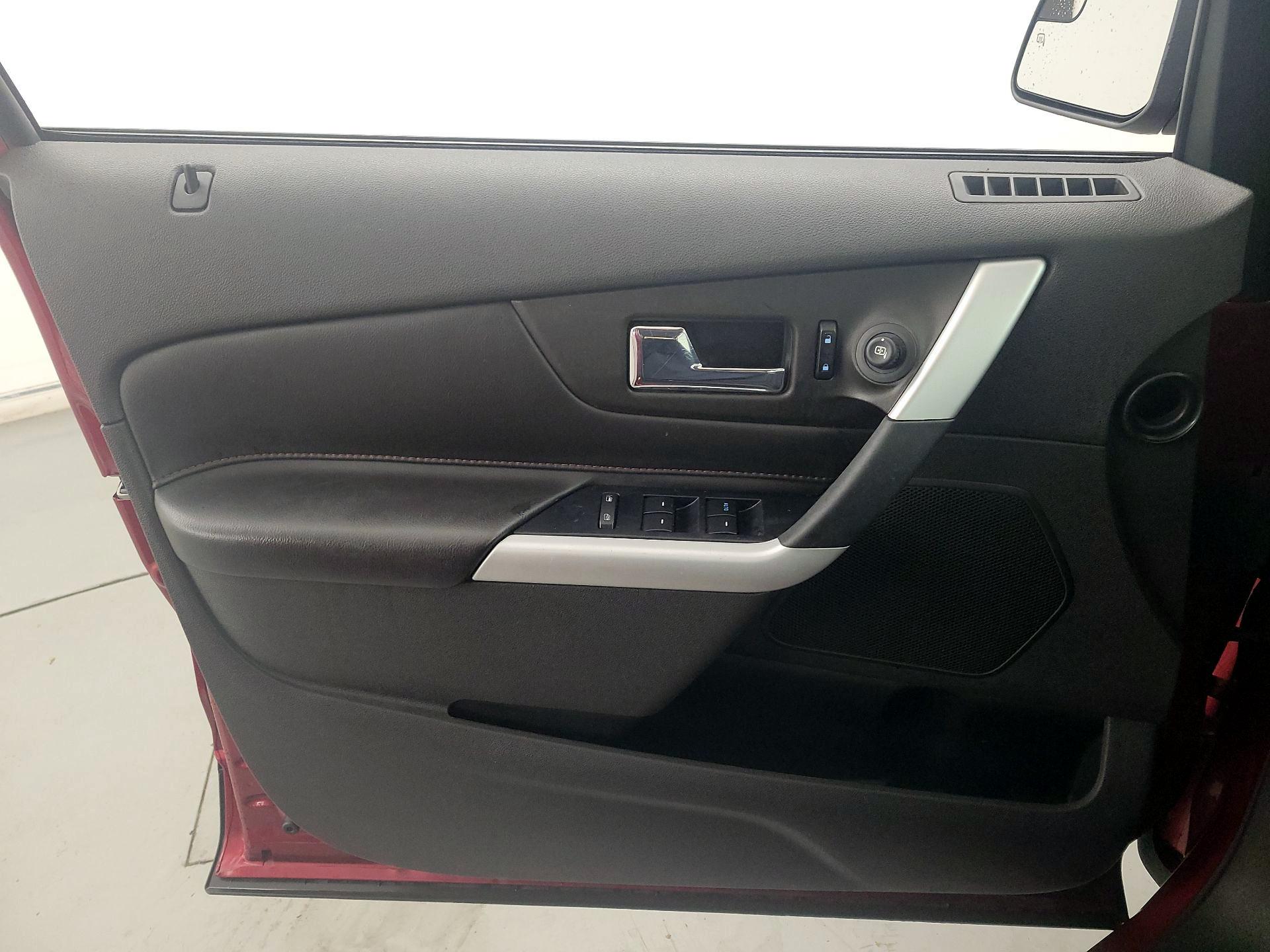 Thumbnail: 2013 Ford Edge - 12