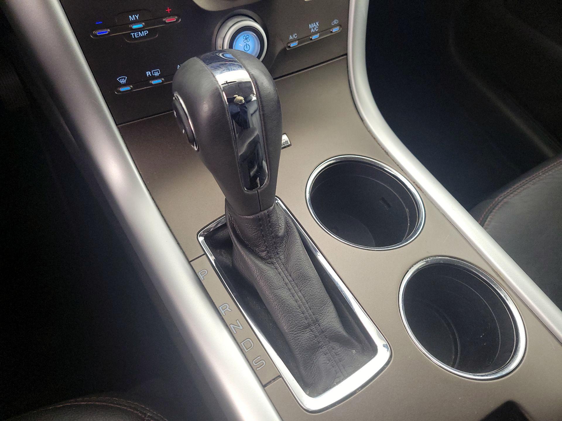 Thumbnail: 2013 Ford Edge - 17
