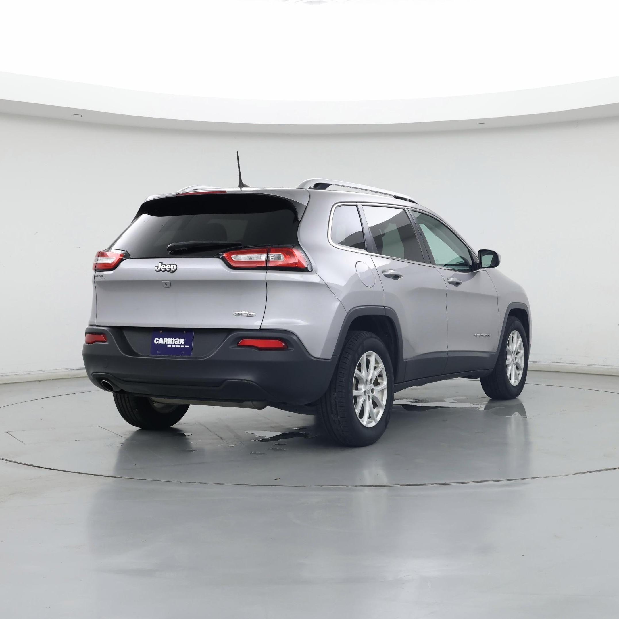 Thumbnail: 2018 Jeep Cherokee - 8
