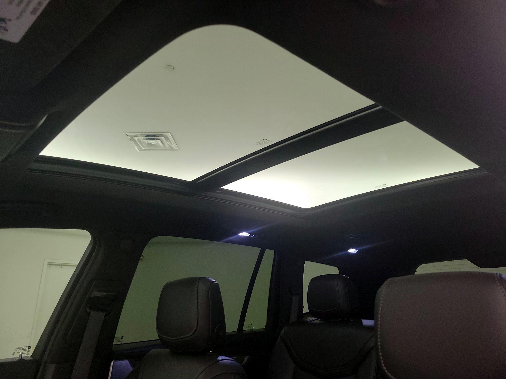 Thumbnail: 2022 Cadillac XT6 - 20