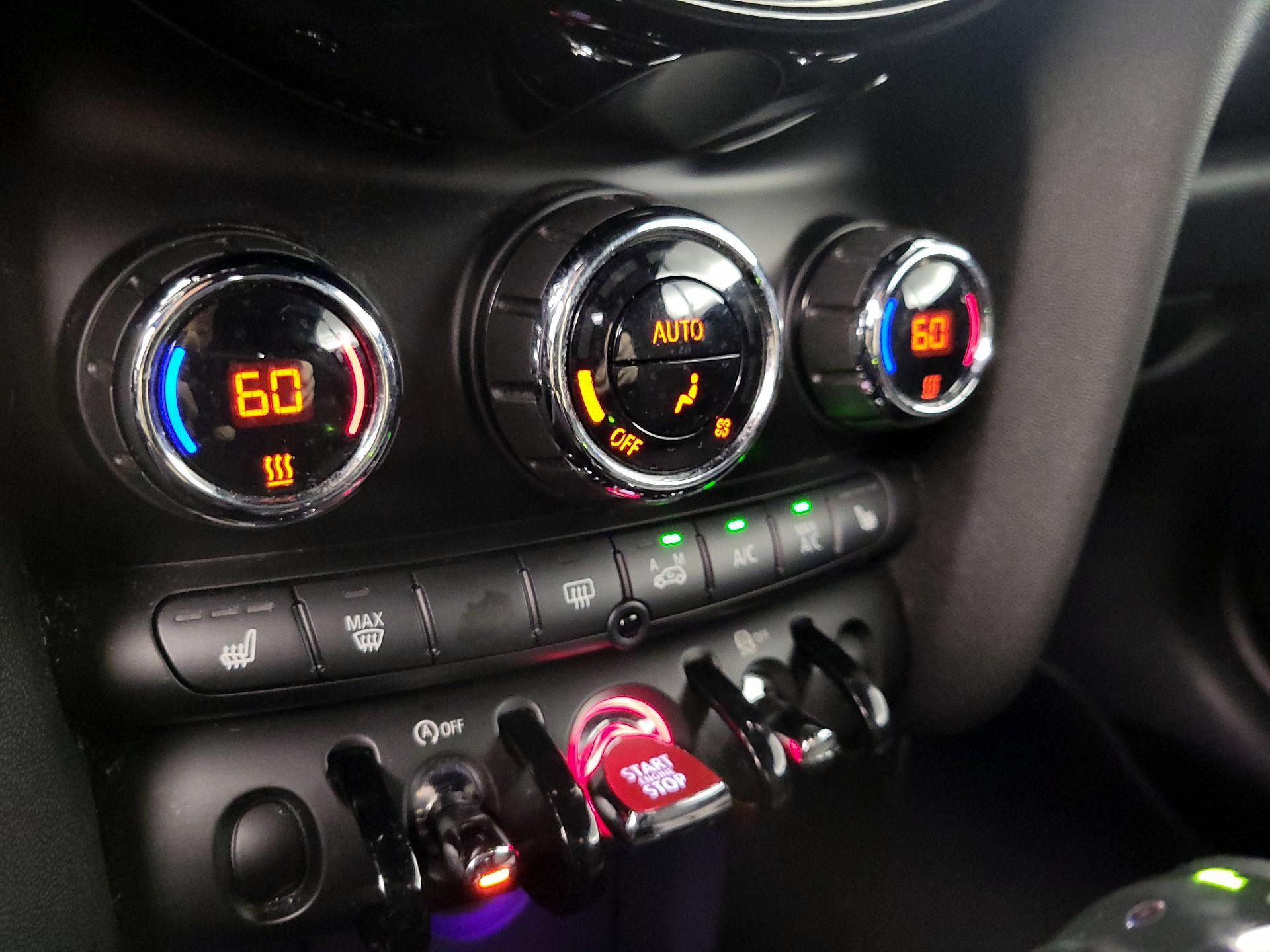 Thumbnail: 2016 MINI Cooper - 16