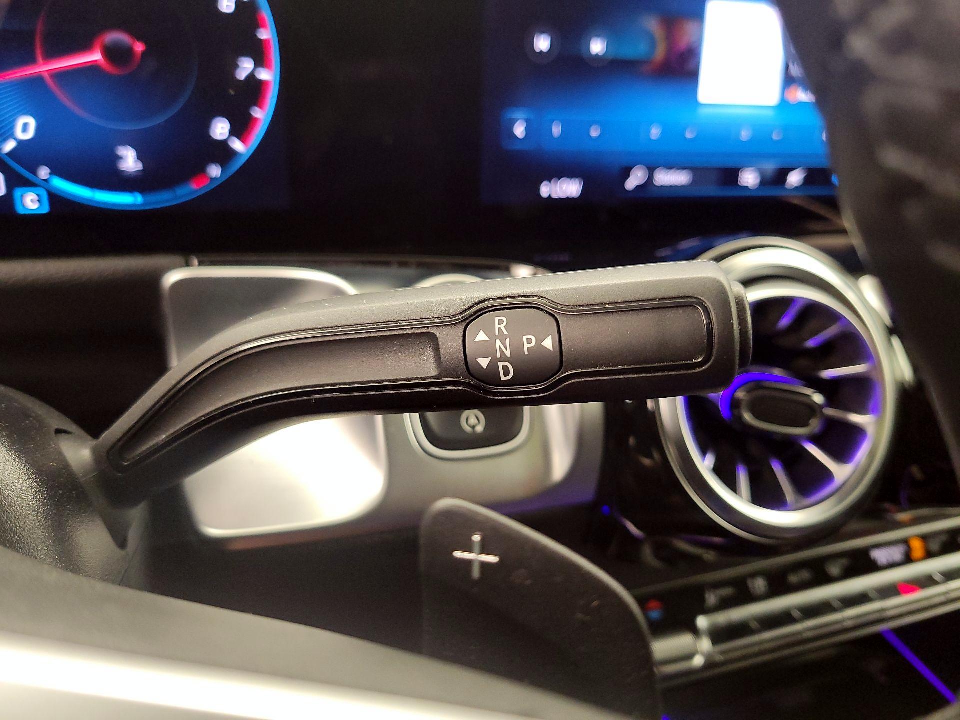 Thumbnail: 2023 Mercedes-Benz GLB - 17