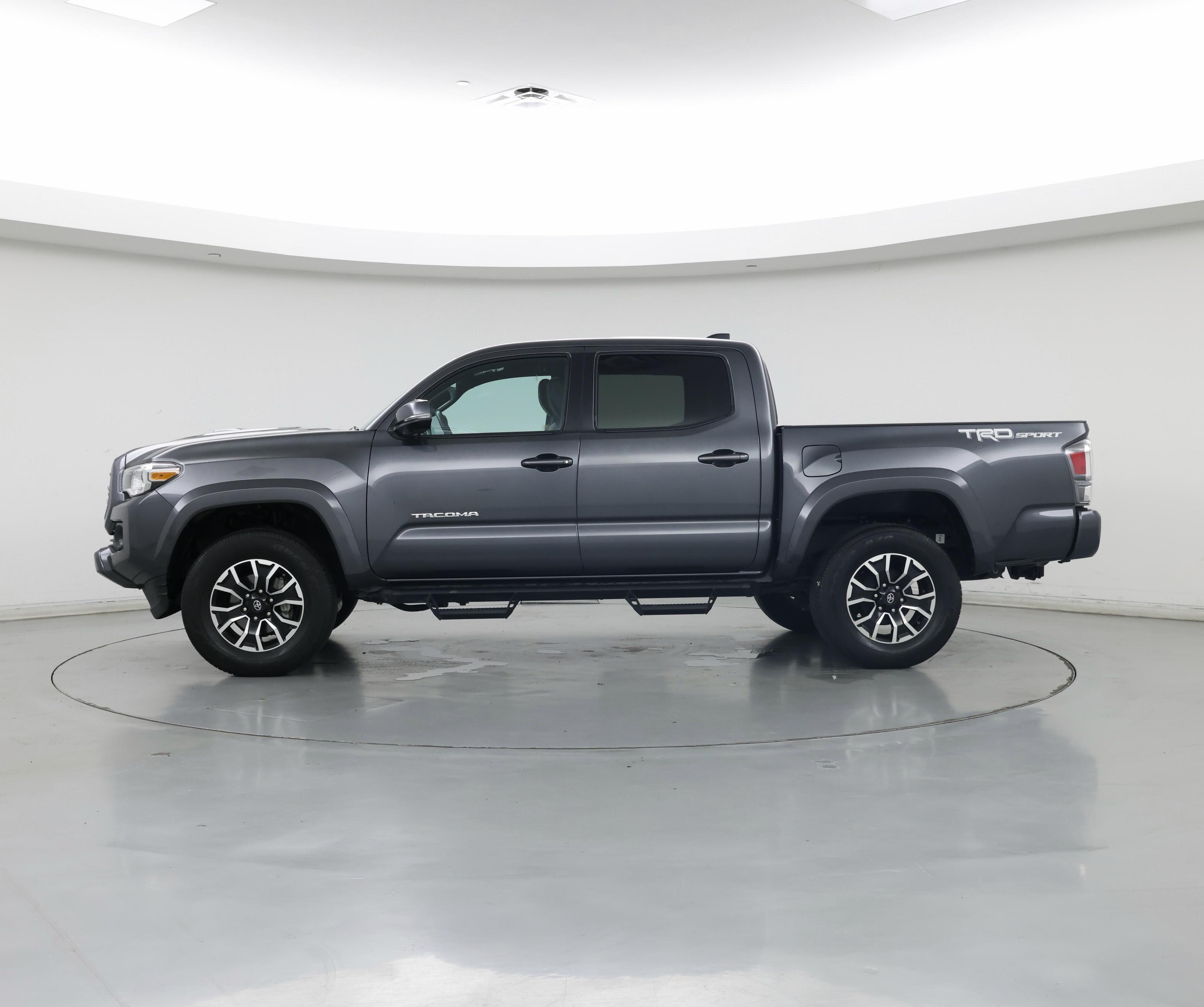 Thumbnail: 2021 Toyota Tacoma - 3