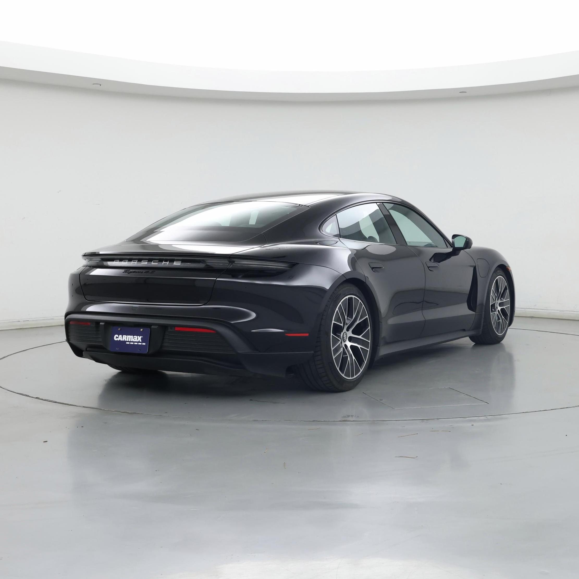 Thumbnail: 2023 Porsche Taycan - 8