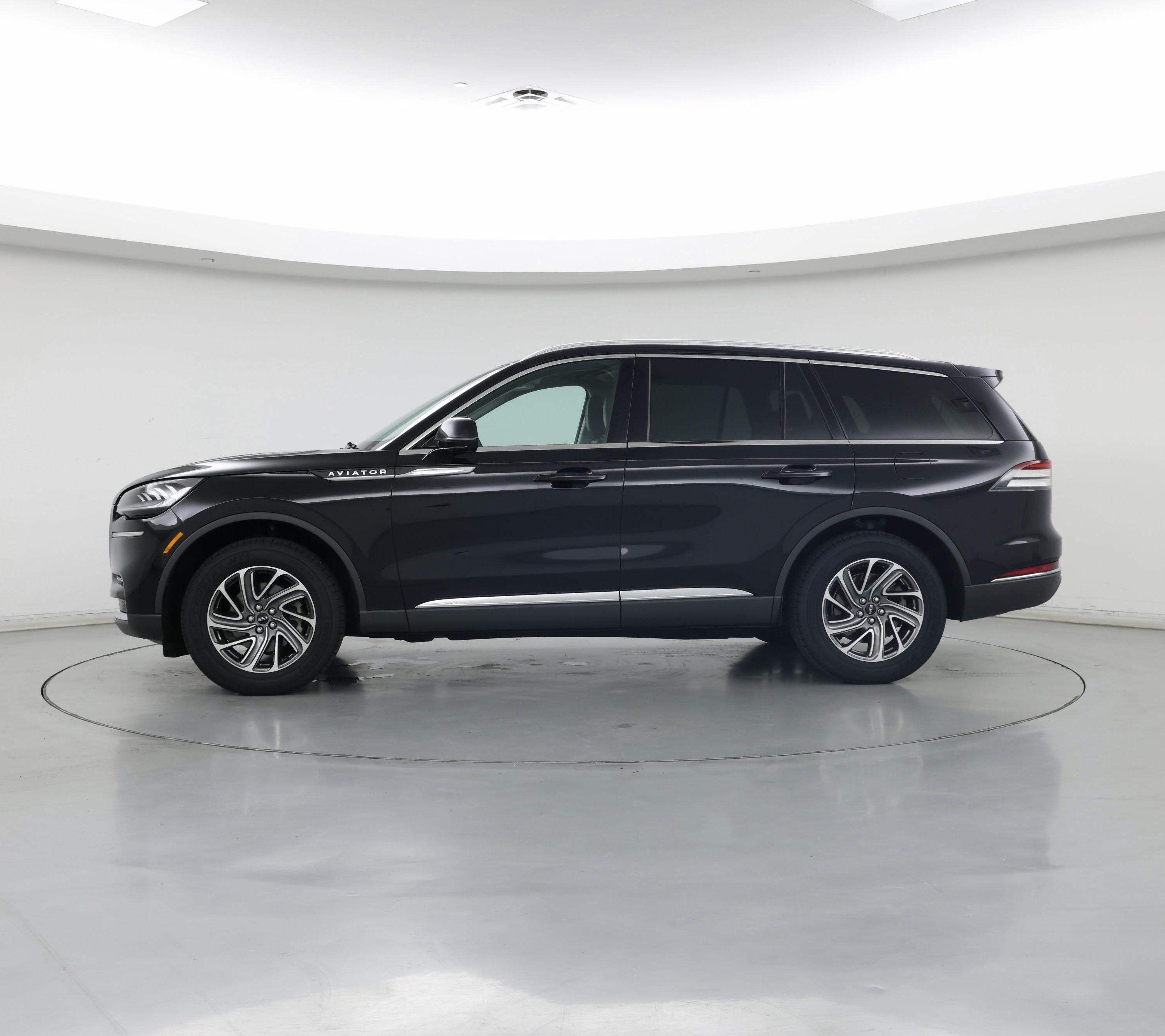 Thumbnail: 2021 Lincoln Aviator - 3