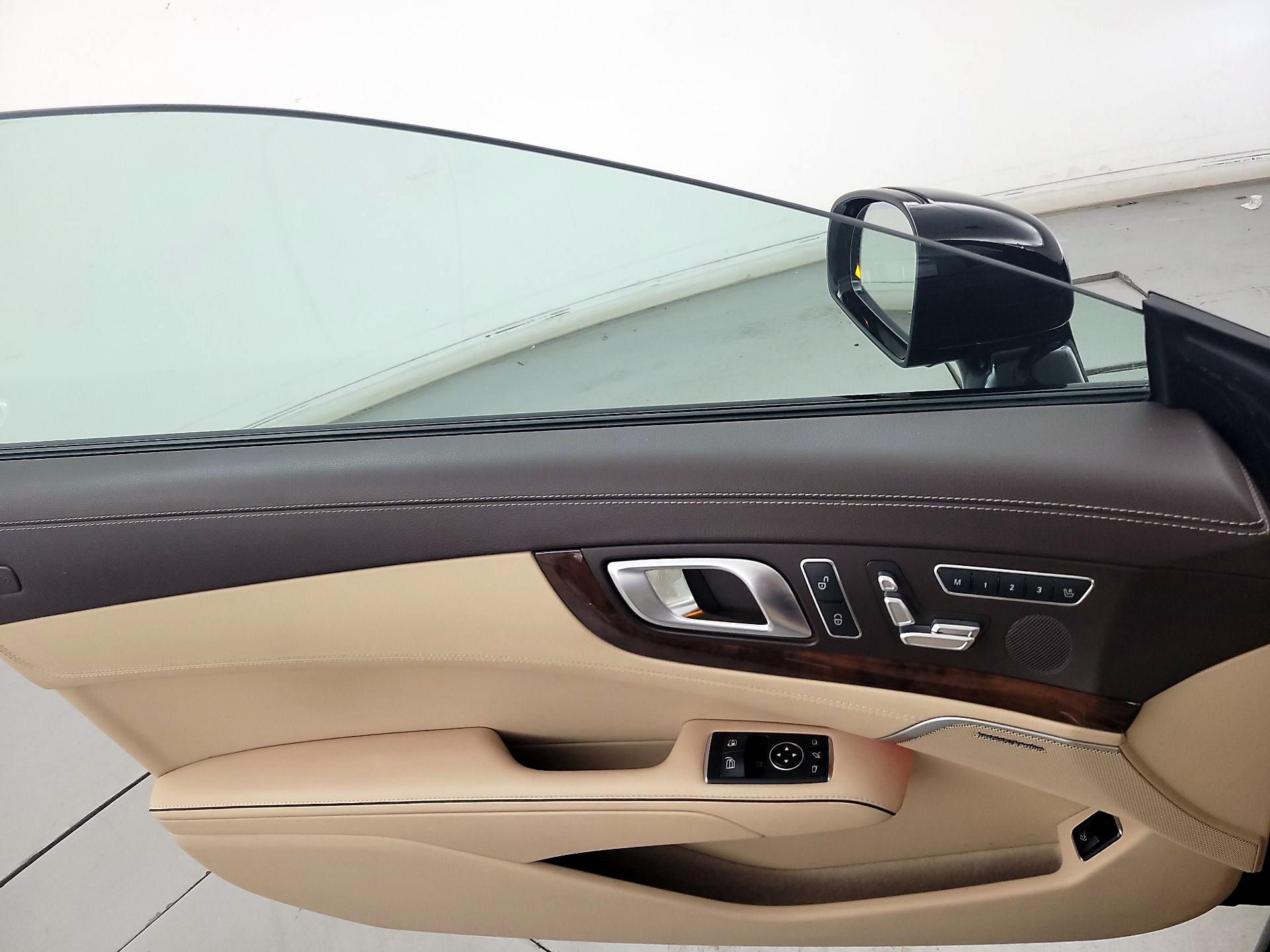 Thumbnail: 2015 Mercedes-Benz SL-Class - 12
